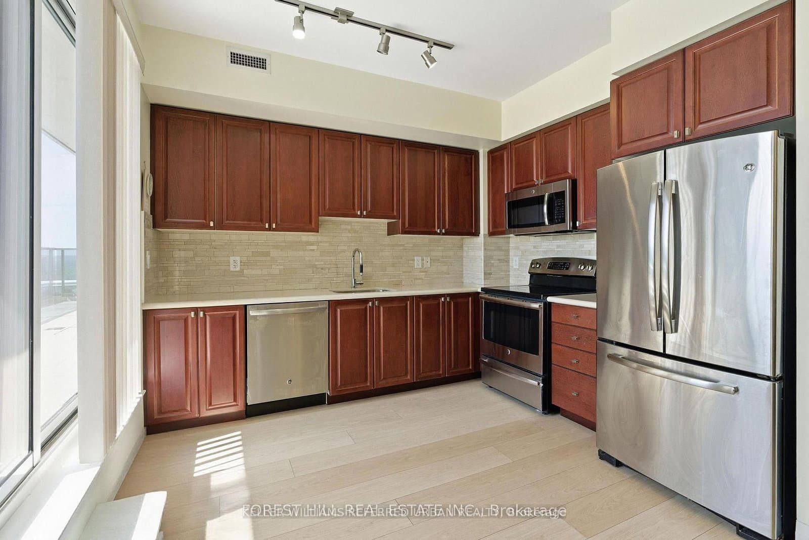 7165 Yonge Street, Unit 2509 thumbnail 11