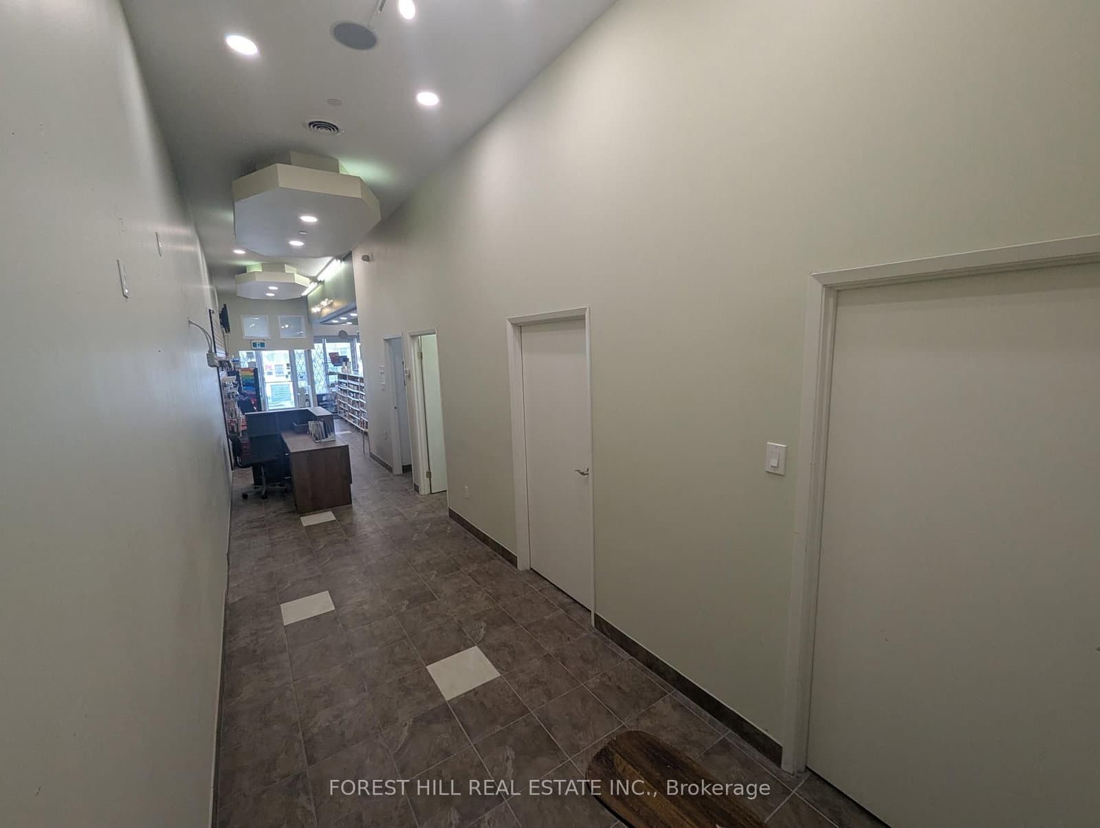 9100 Jane Street, Unit 16 thumbnail 4