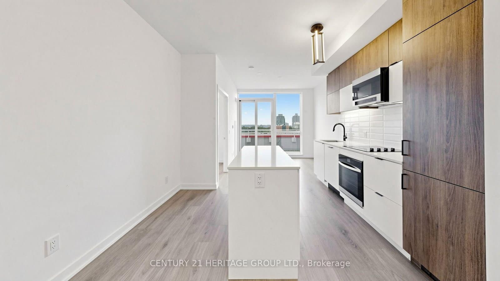 8888 Yonge Street, Unit 718 - Image 1