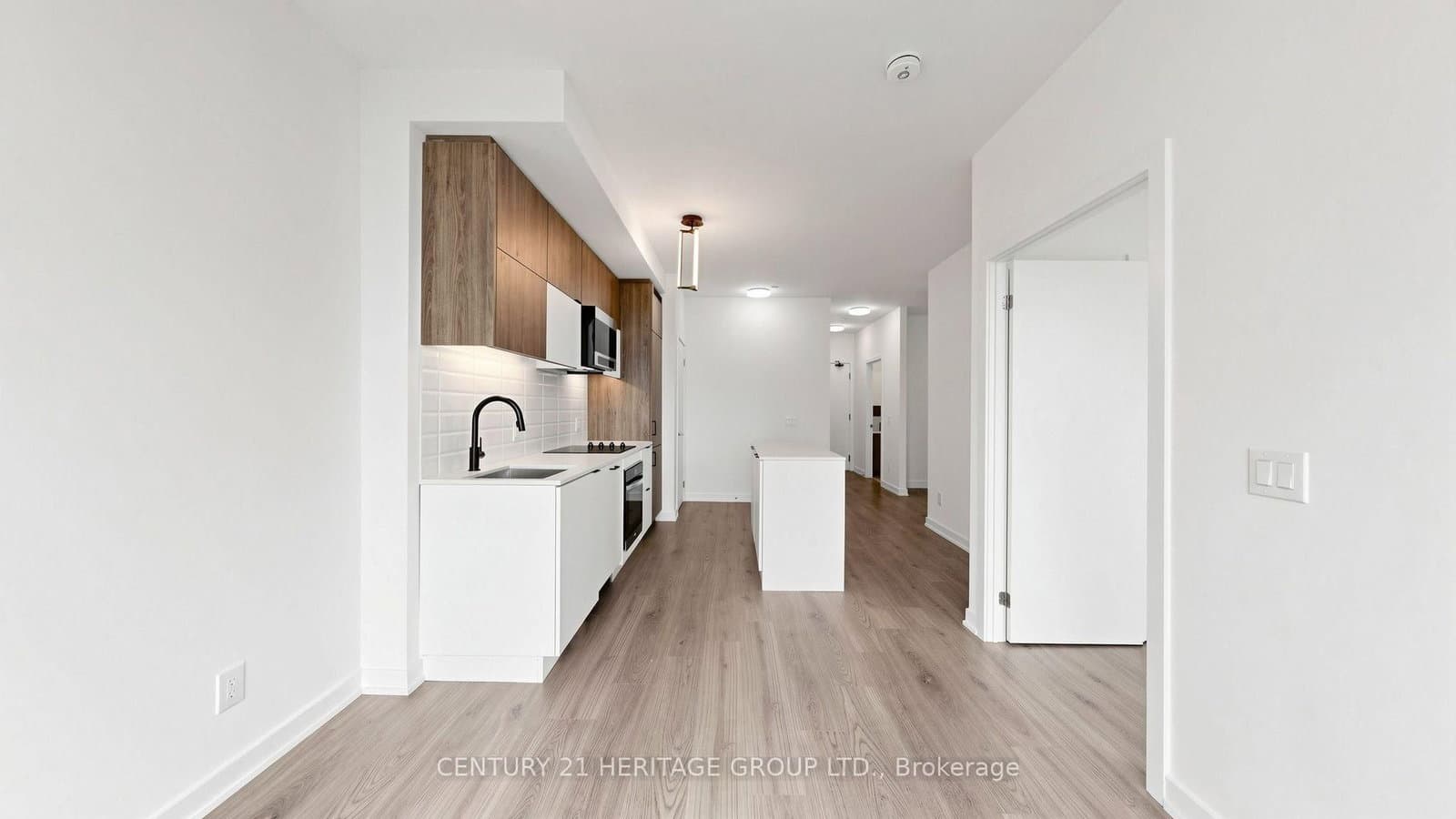 8888 Yonge Street, Unit 718 thumbnail 14
