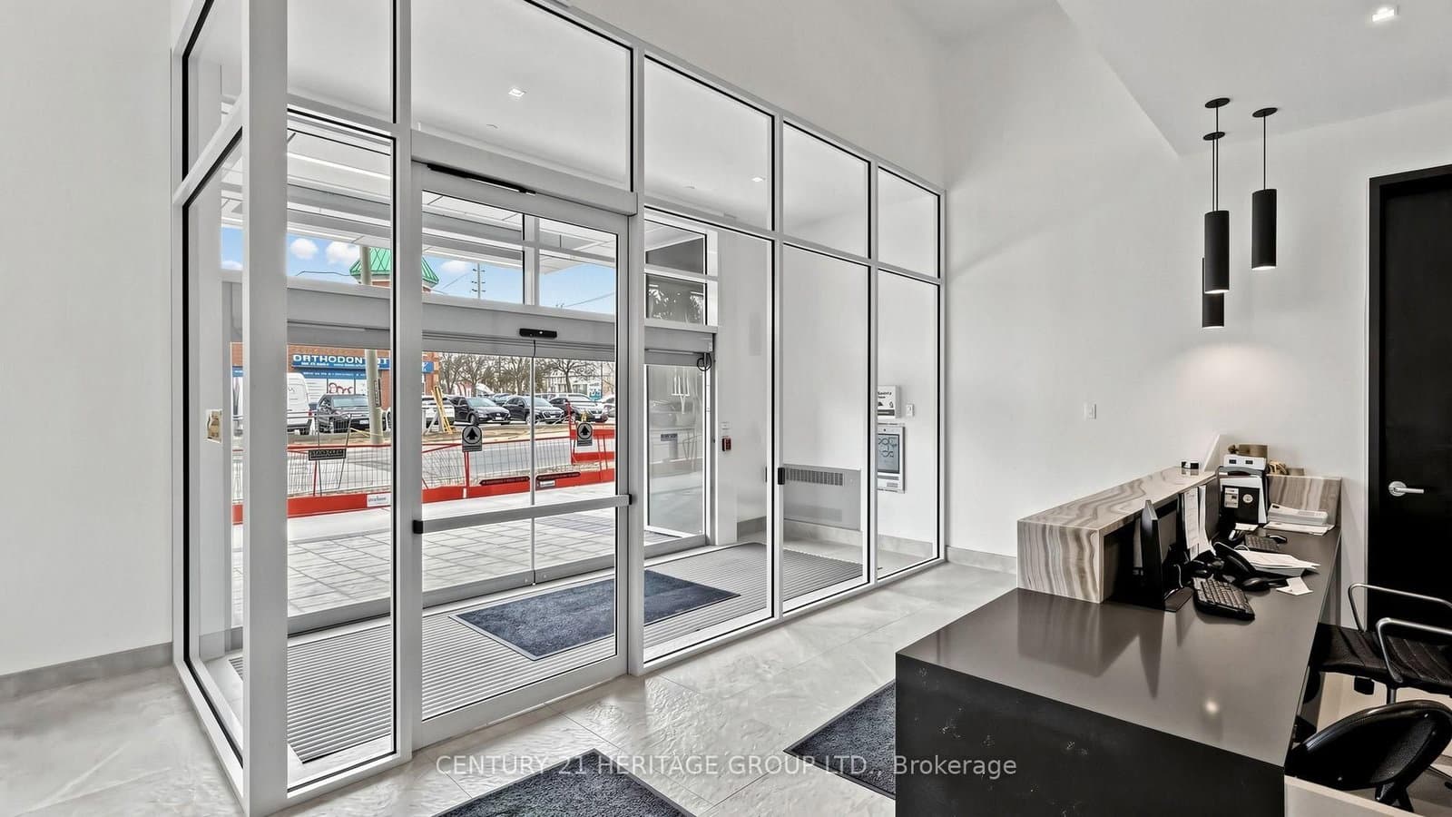 8888 Yonge Street, Unit 718 thumbnail 8