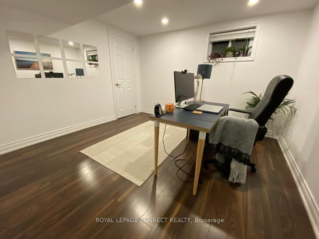 43 Tomlin Crescent, Unit Lower thumbnail 3