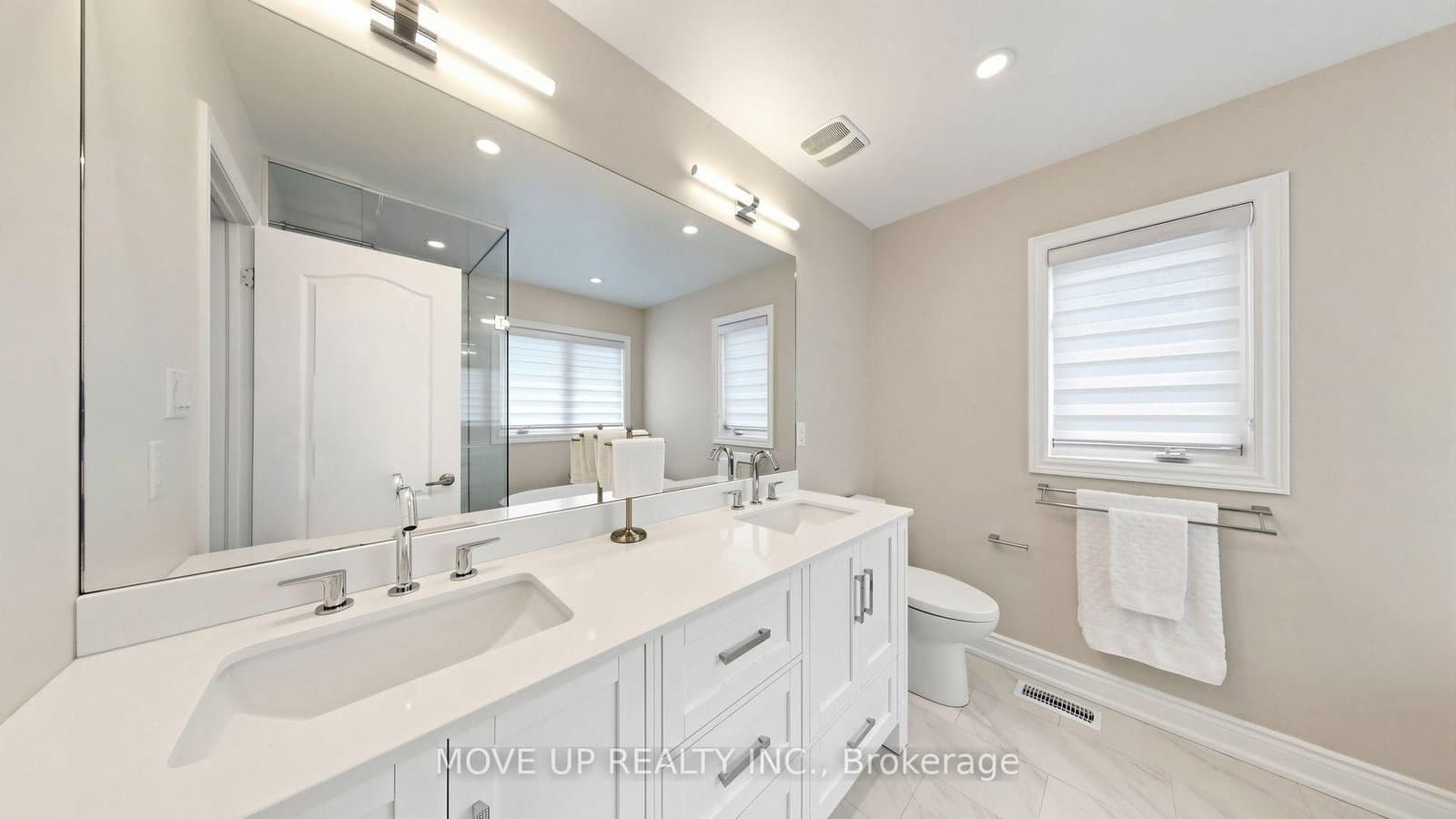 35 Lauderdale Drive thumbnail 24