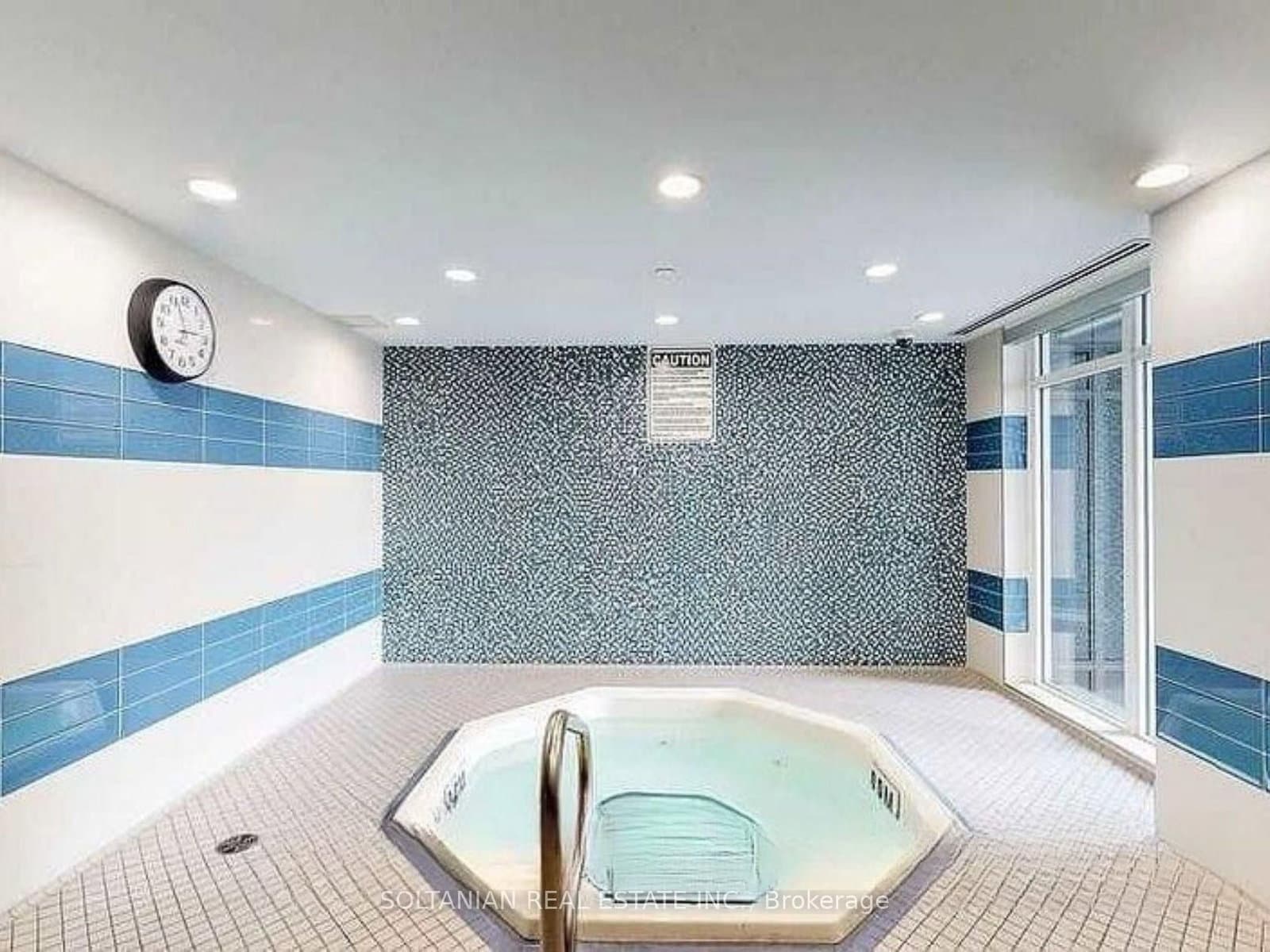 7161 Yonge Street, Unit 817 thumbnail 8