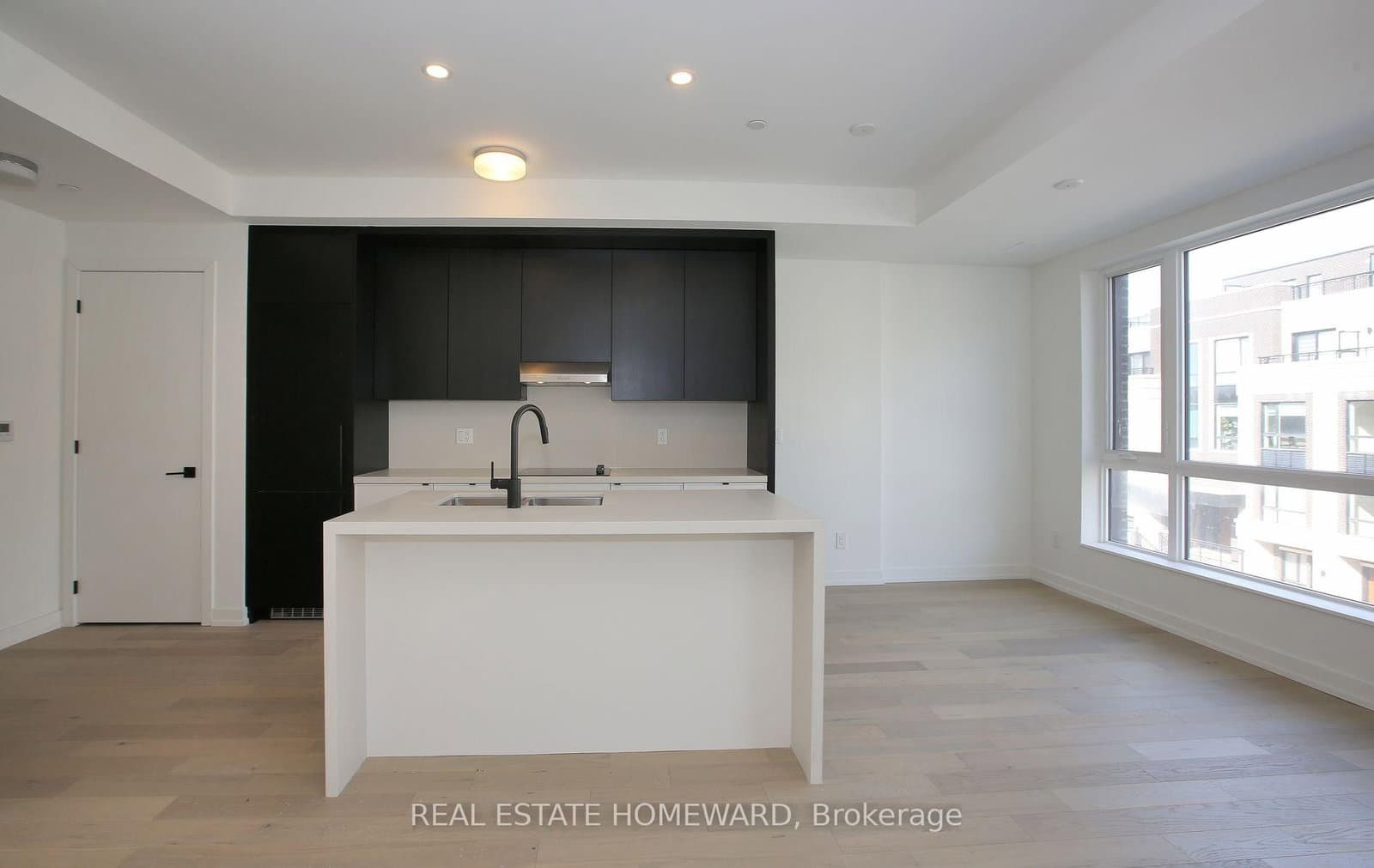 11 Walder Lane, Unit J301 thumbnail 4
