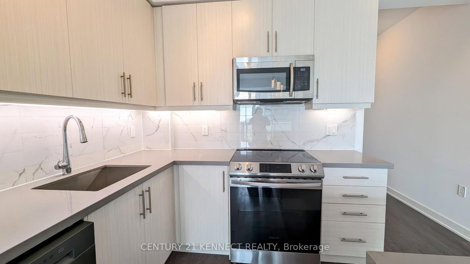 75 Oneida Crescent, Unit Lph11 thumbnail 9