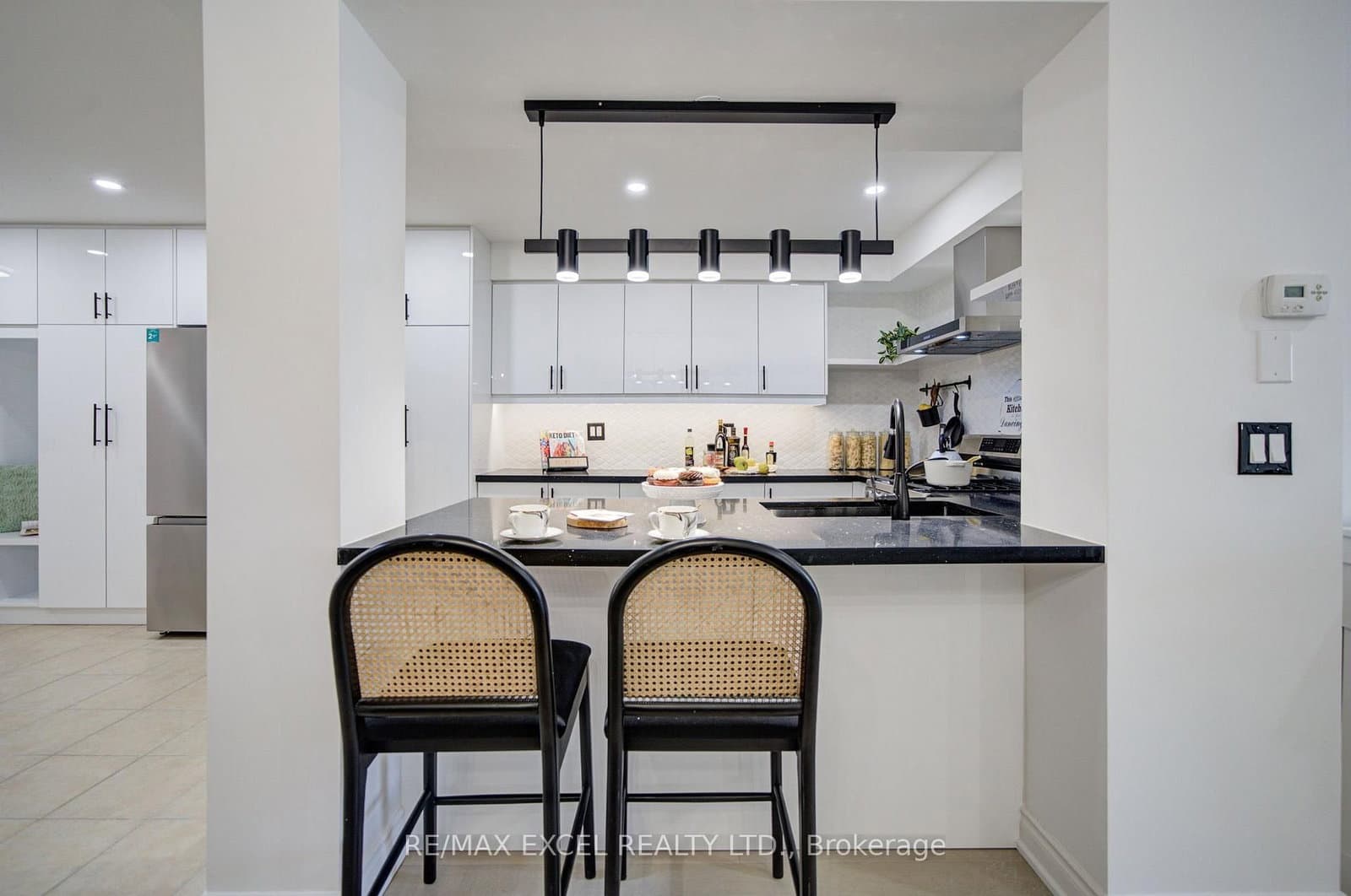 454 Bur Oak Avenue thumbnail 18