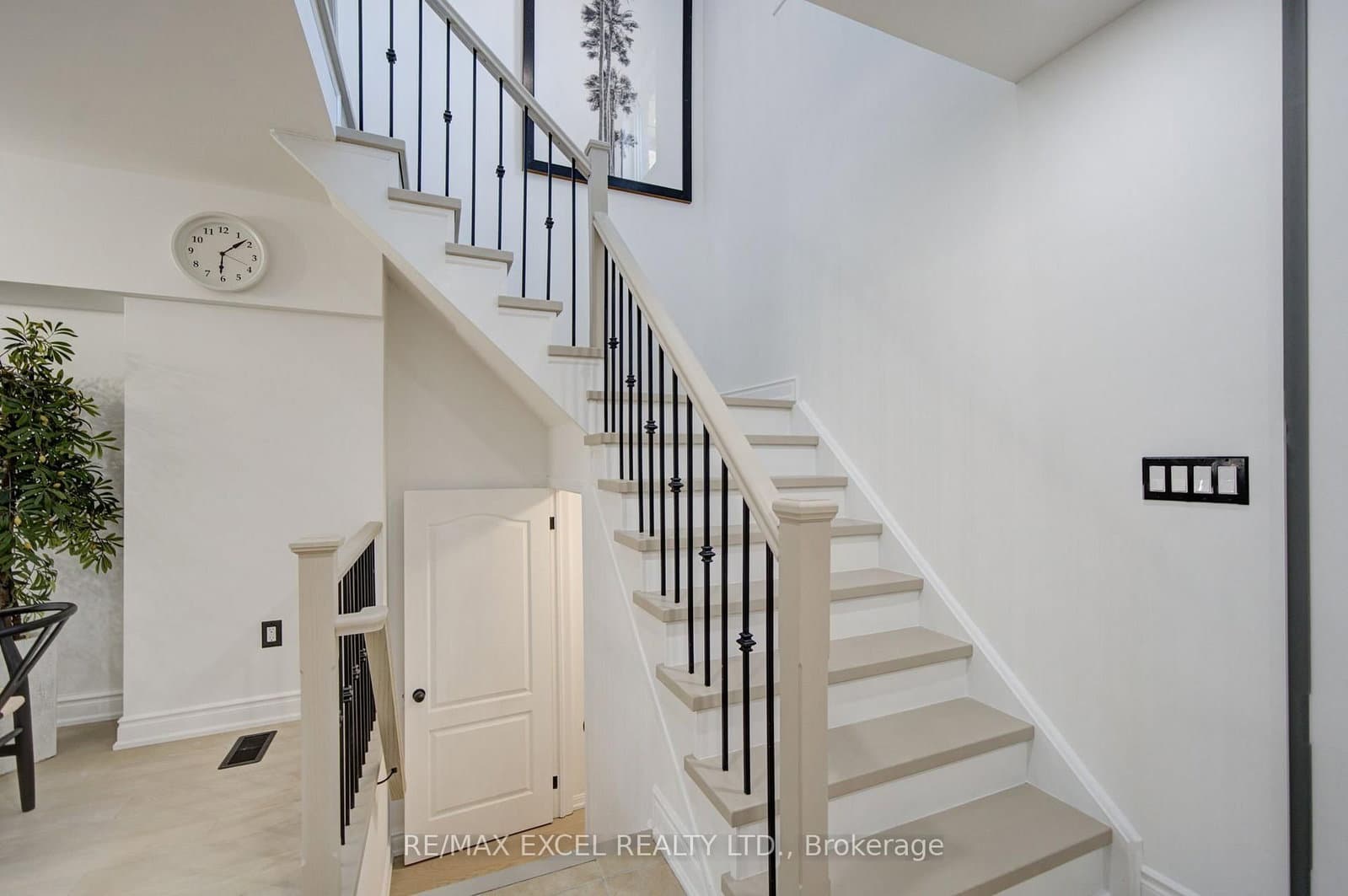454 Bur Oak Avenue thumbnail 23