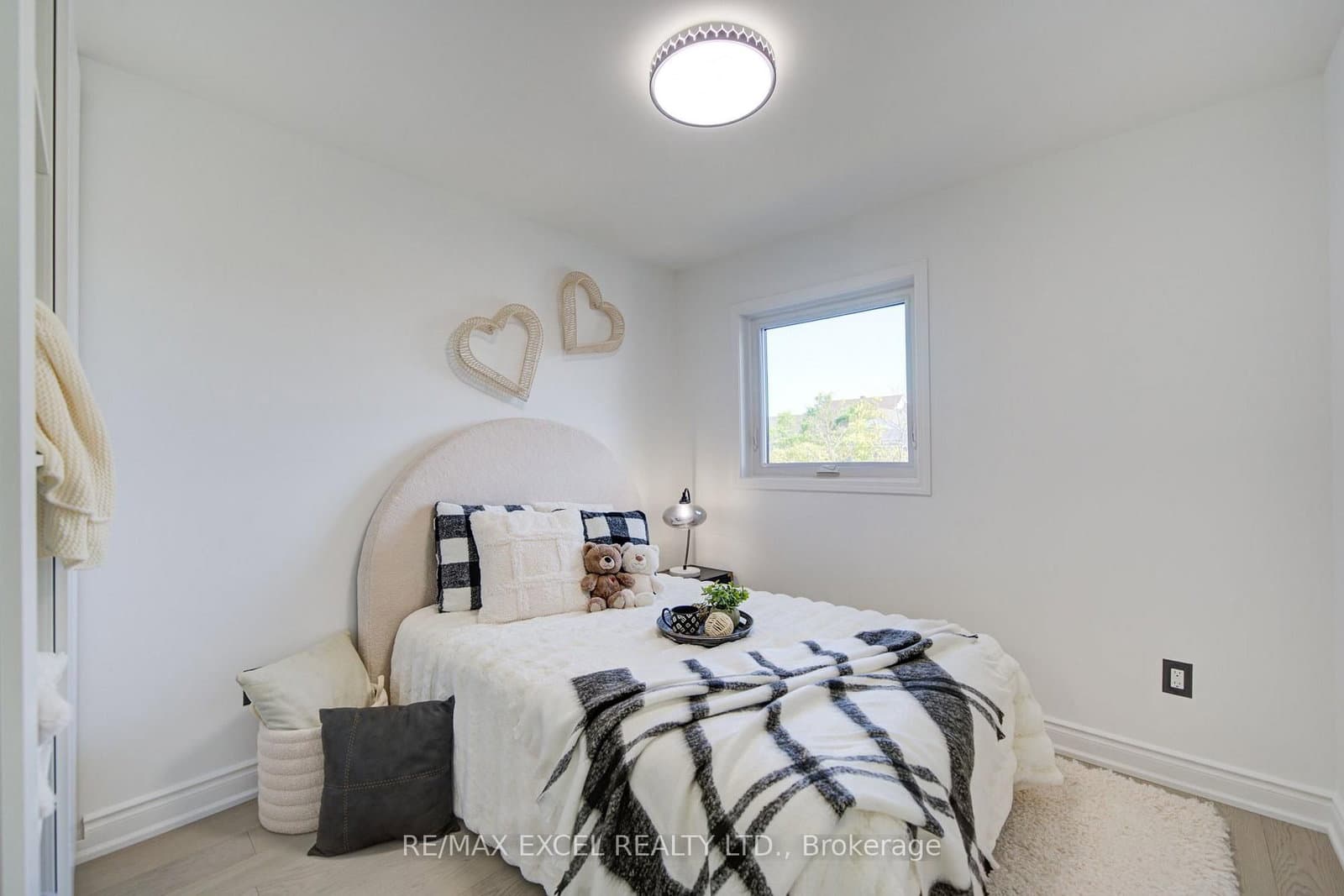 454 Bur Oak Avenue thumbnail 34