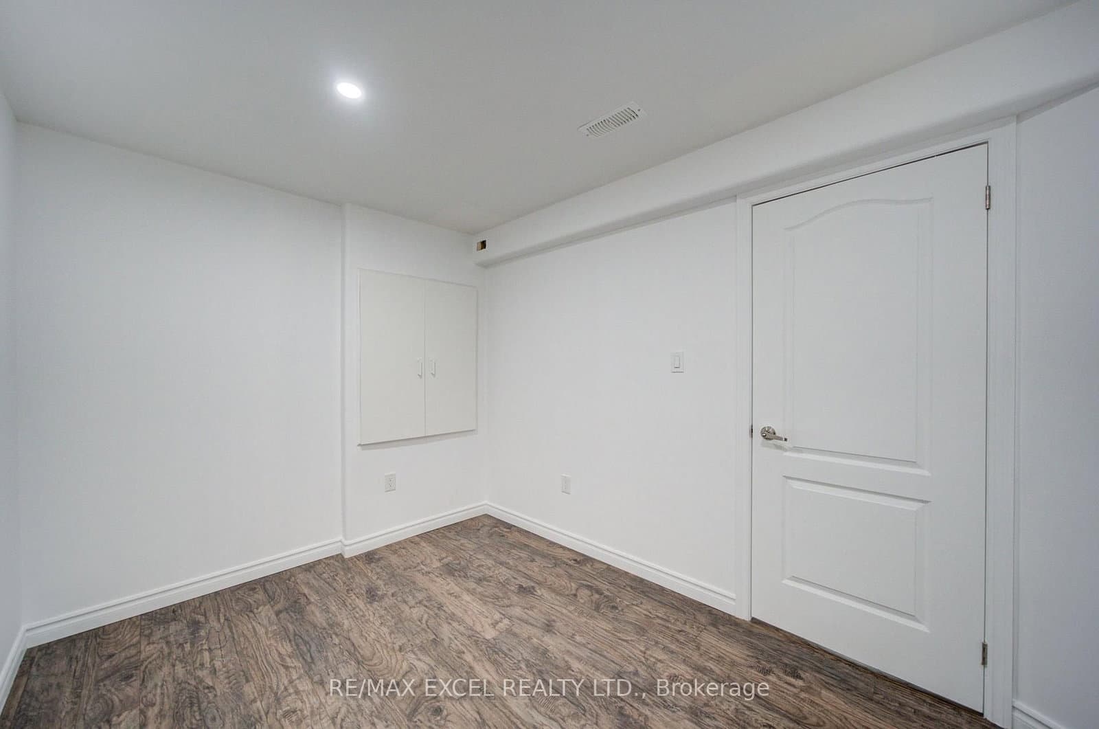 454 Bur Oak Avenue thumbnail 46