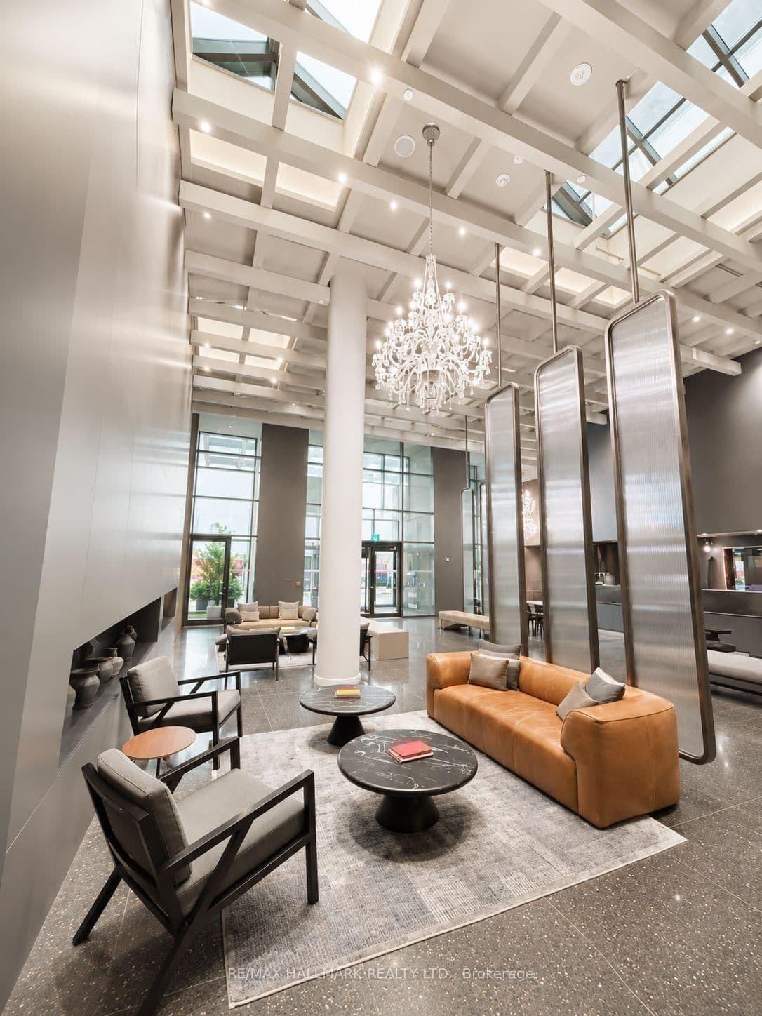 8 Interchange Way, Unit 3501 thumbnail 3