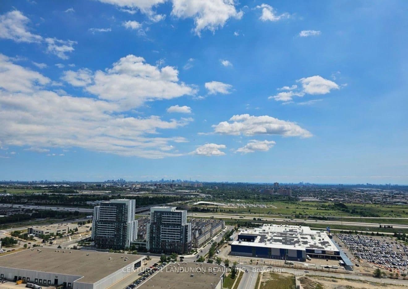 28 Interchange Way, Unit 3102 thumbnail 8