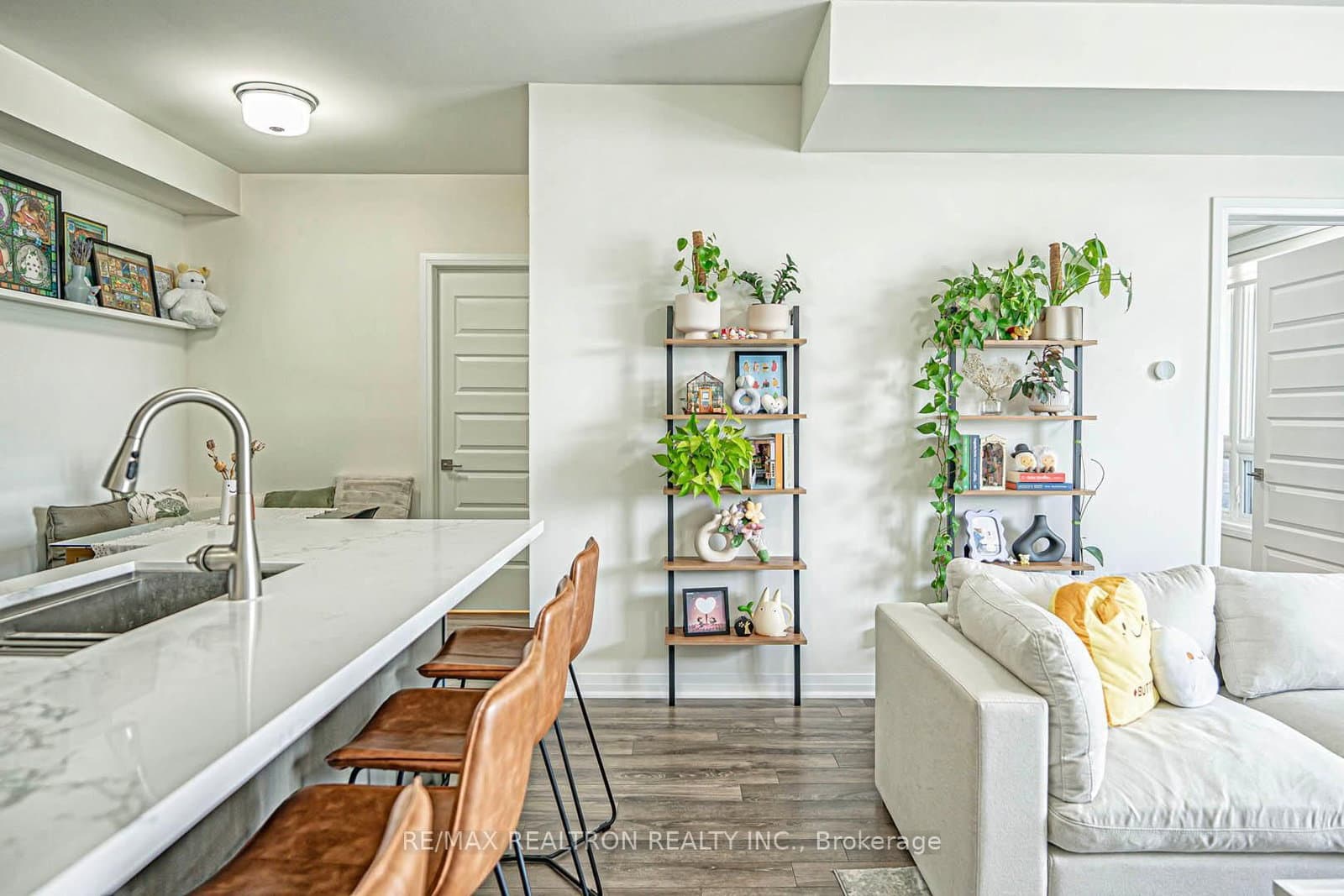 58 Adam Sellers Street, Unit 407 thumbnail 21