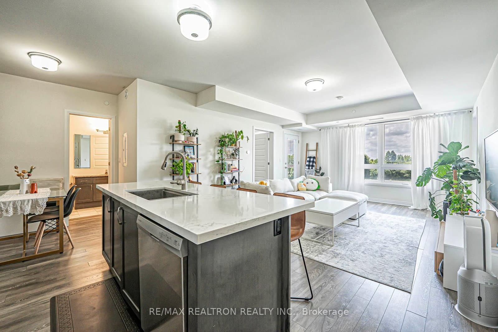 58 Adam Sellers Street, Unit 407 thumbnail 6
