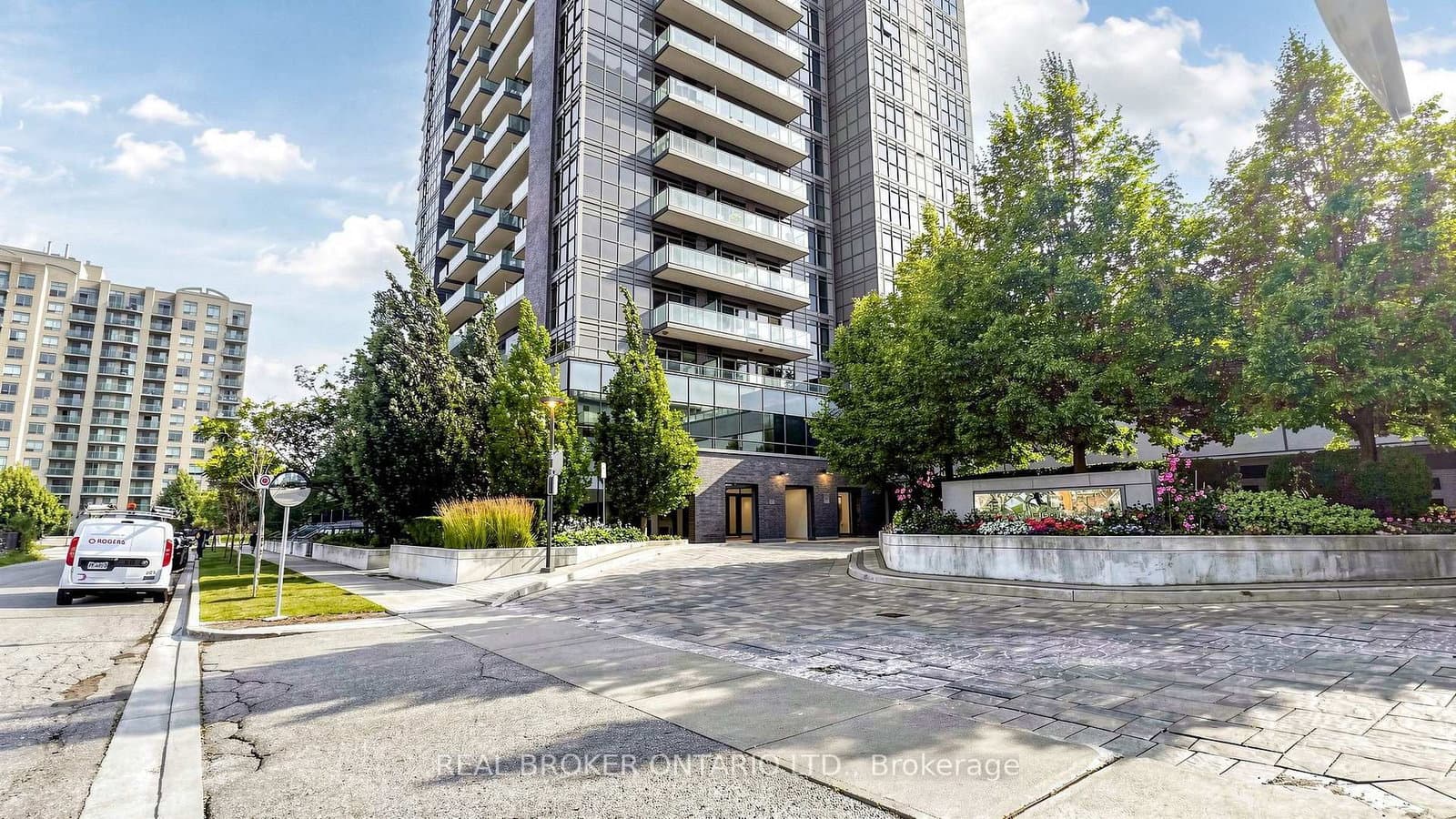 55 Oneida Crescent, Unit 801 thumbnail 2