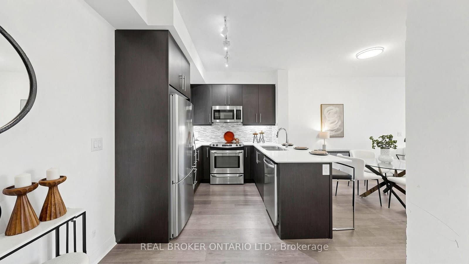 55 Oneida Crescent, Unit 801 thumbnail 23