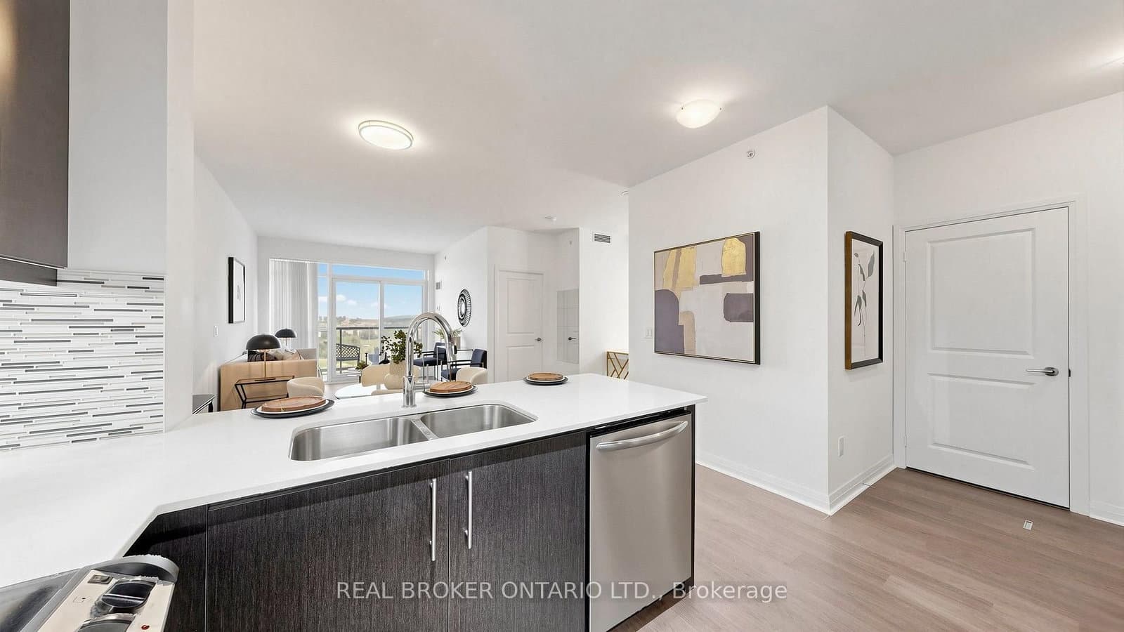 55 Oneida Crescent, Unit 801 thumbnail 25