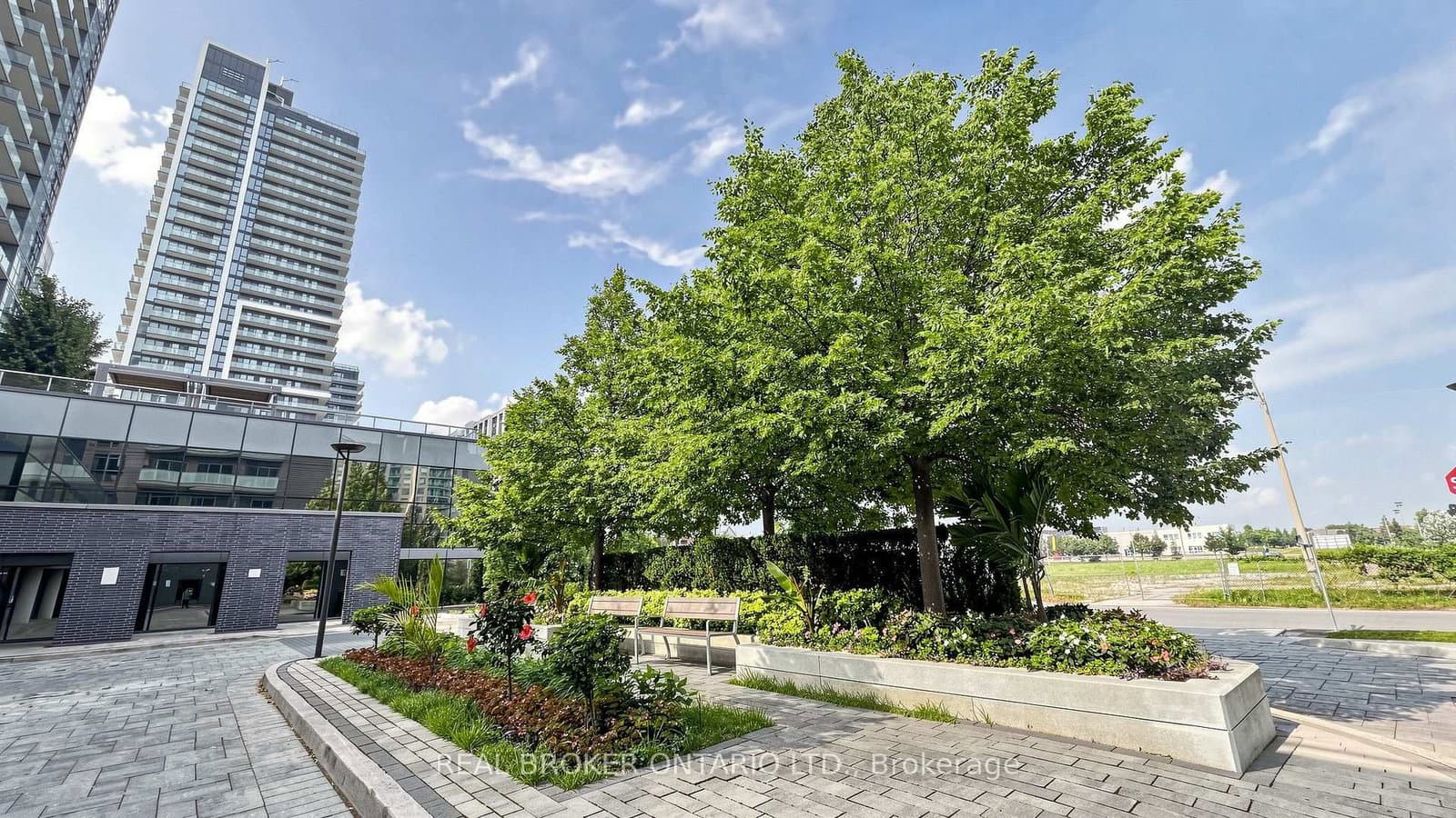 55 Oneida Crescent, Unit 801 thumbnail 3