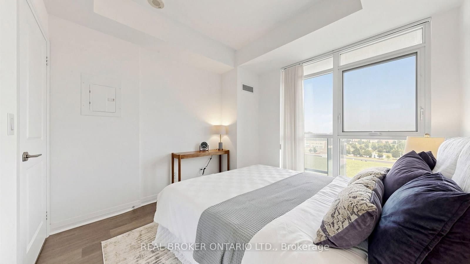 55 Oneida Crescent, Unit 801 thumbnail 30