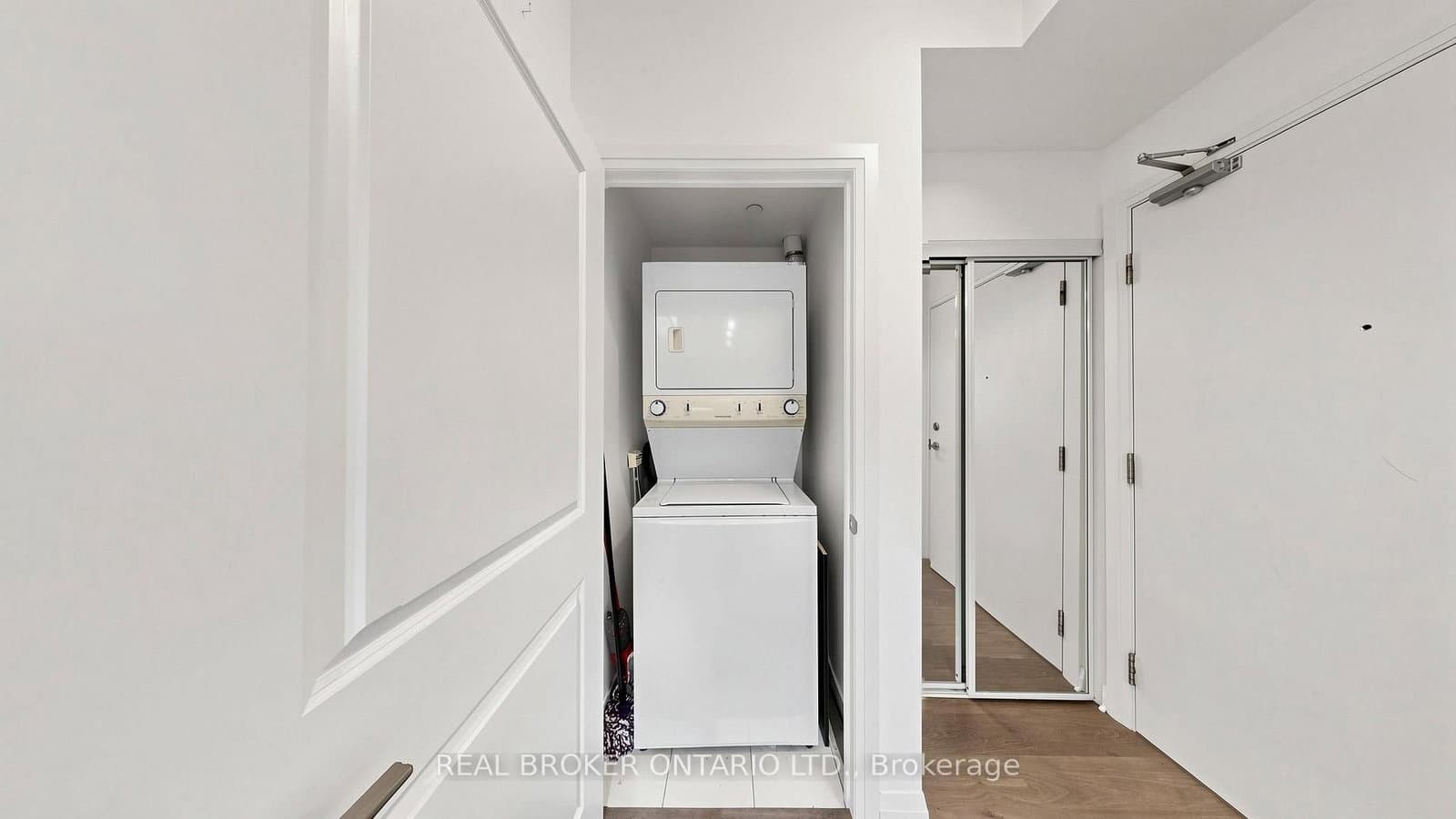 55 Oneida Crescent, Unit 801 thumbnail 34
