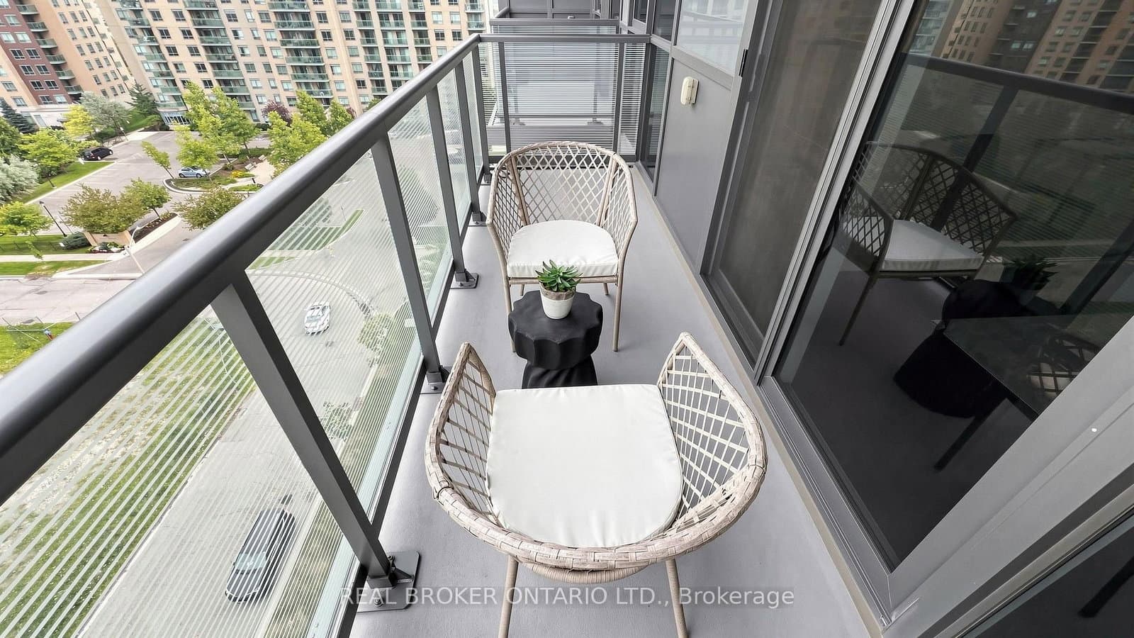 55 Oneida Crescent, Unit 801 thumbnail 37