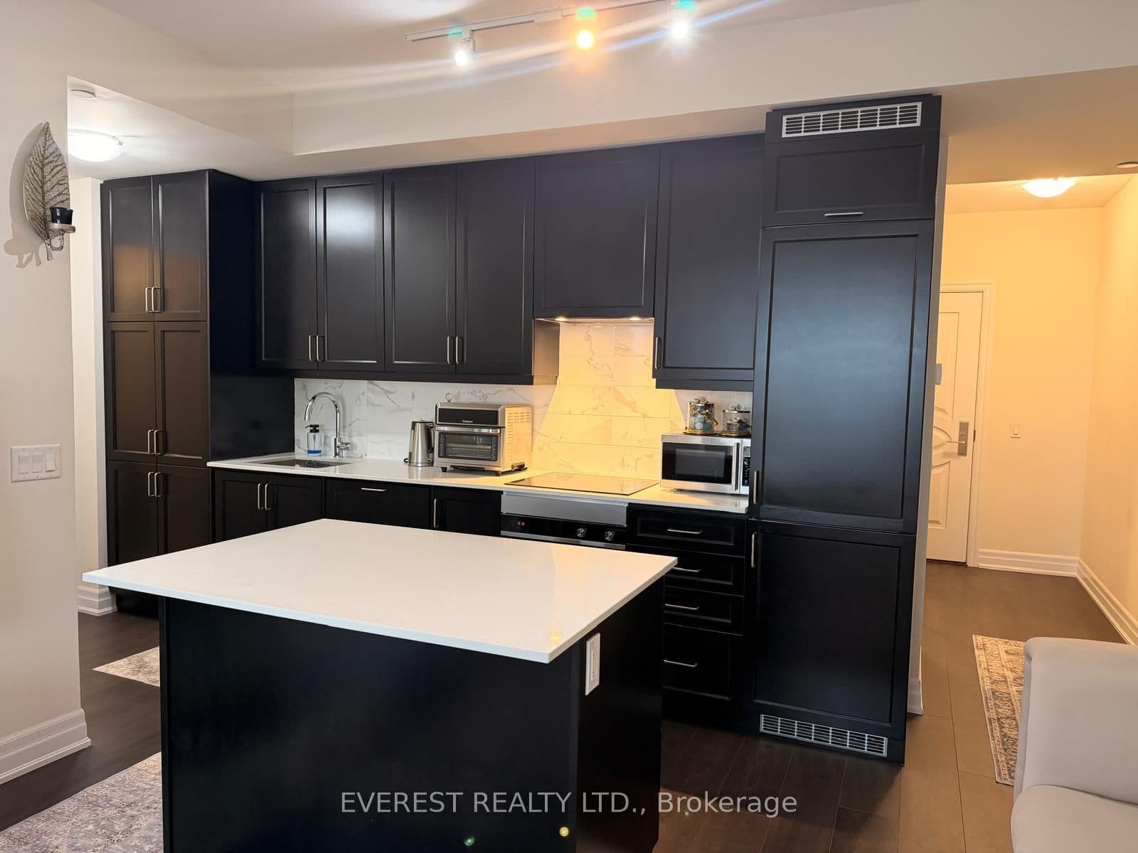 9075 Jane Street, Unit 1706 thumbnail 7