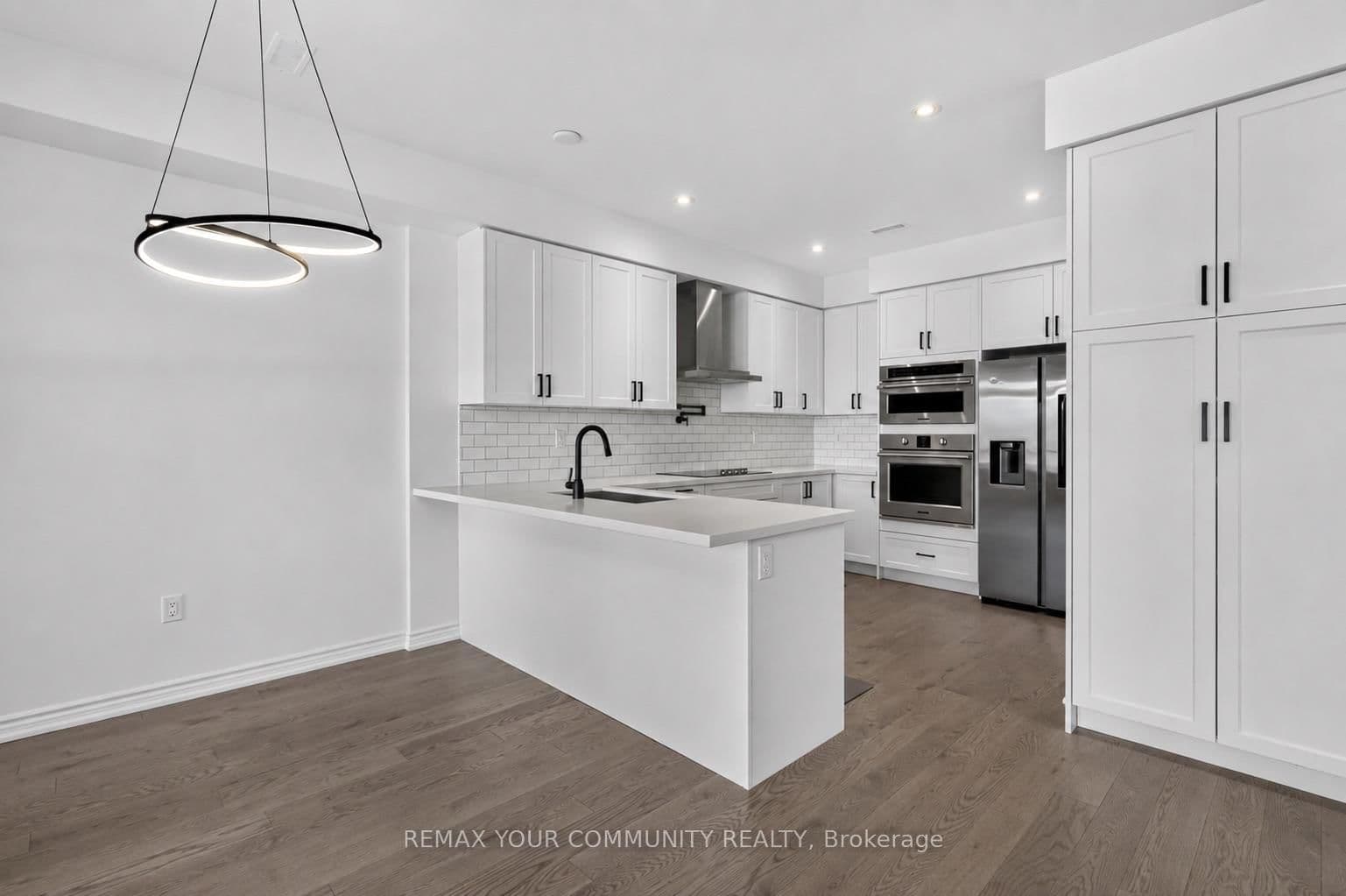 92 Holyrood Crescent thumbnail 16