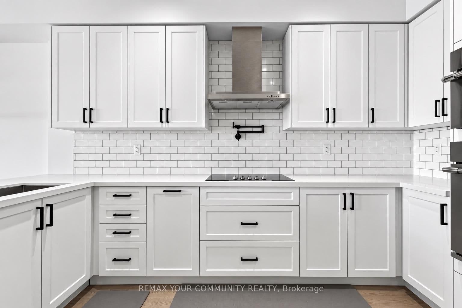 92 Holyrood Crescent thumbnail 18