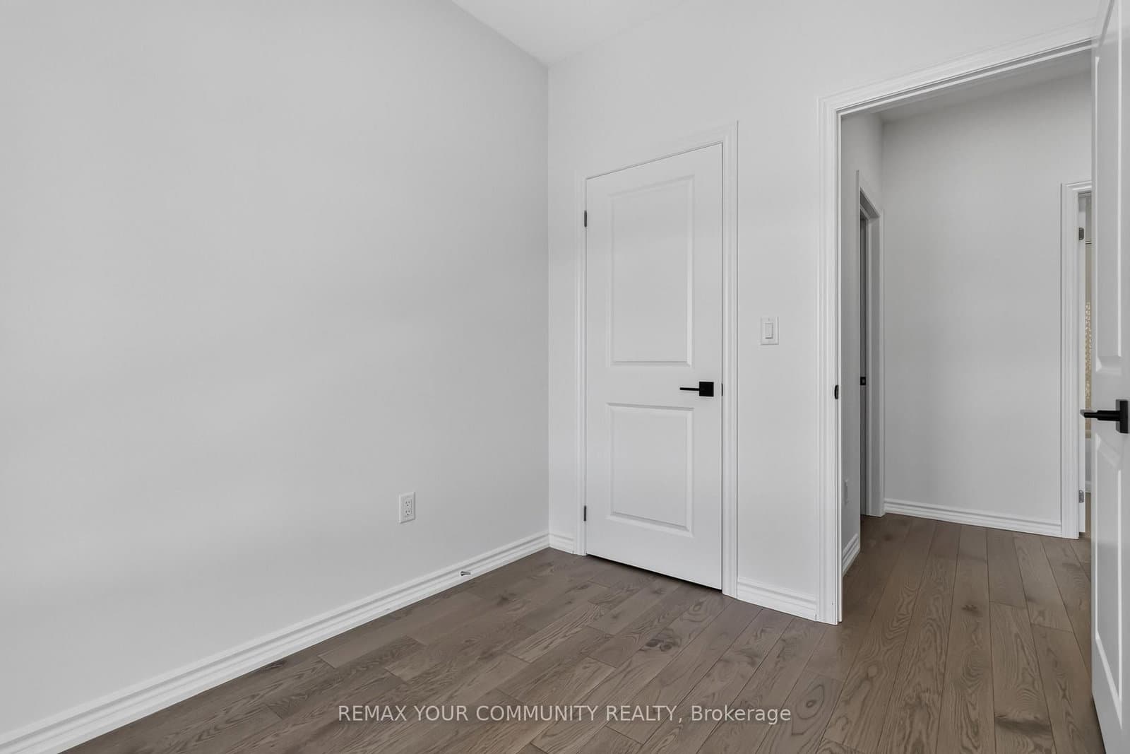 92 Holyrood Crescent thumbnail 28