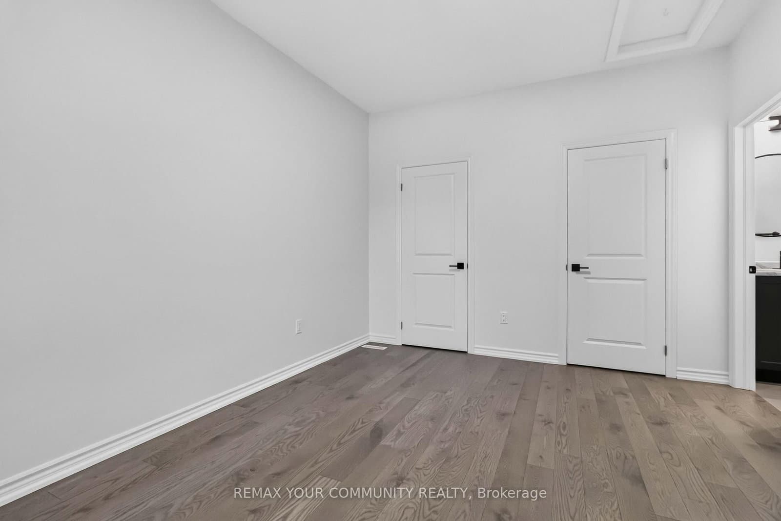 92 Holyrood Crescent thumbnail 29