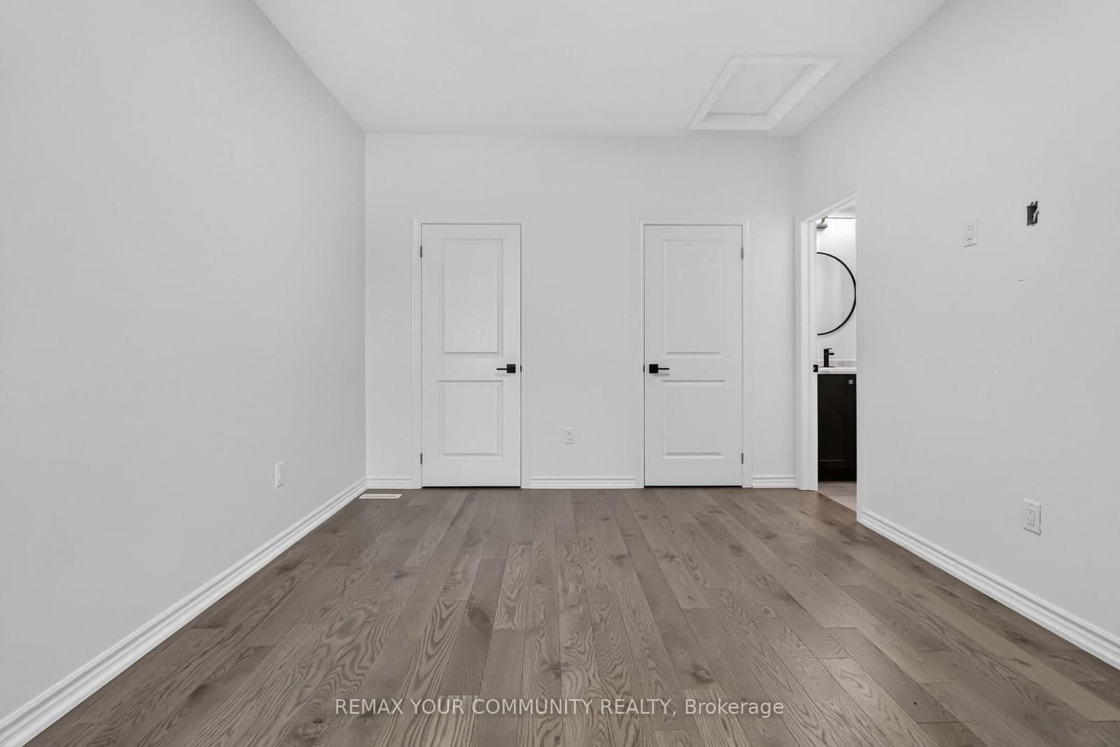 92 Holyrood Crescent thumbnail 31