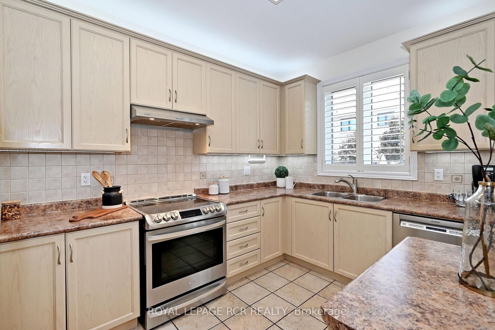43 Ivy Glen Drive thumbnail 19