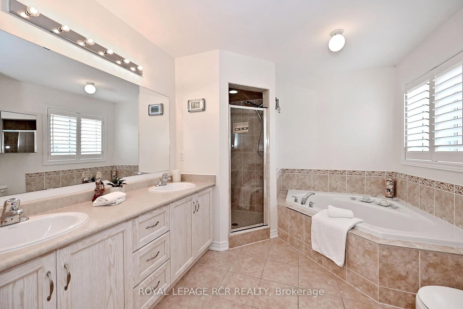 43 Ivy Glen Drive thumbnail 36