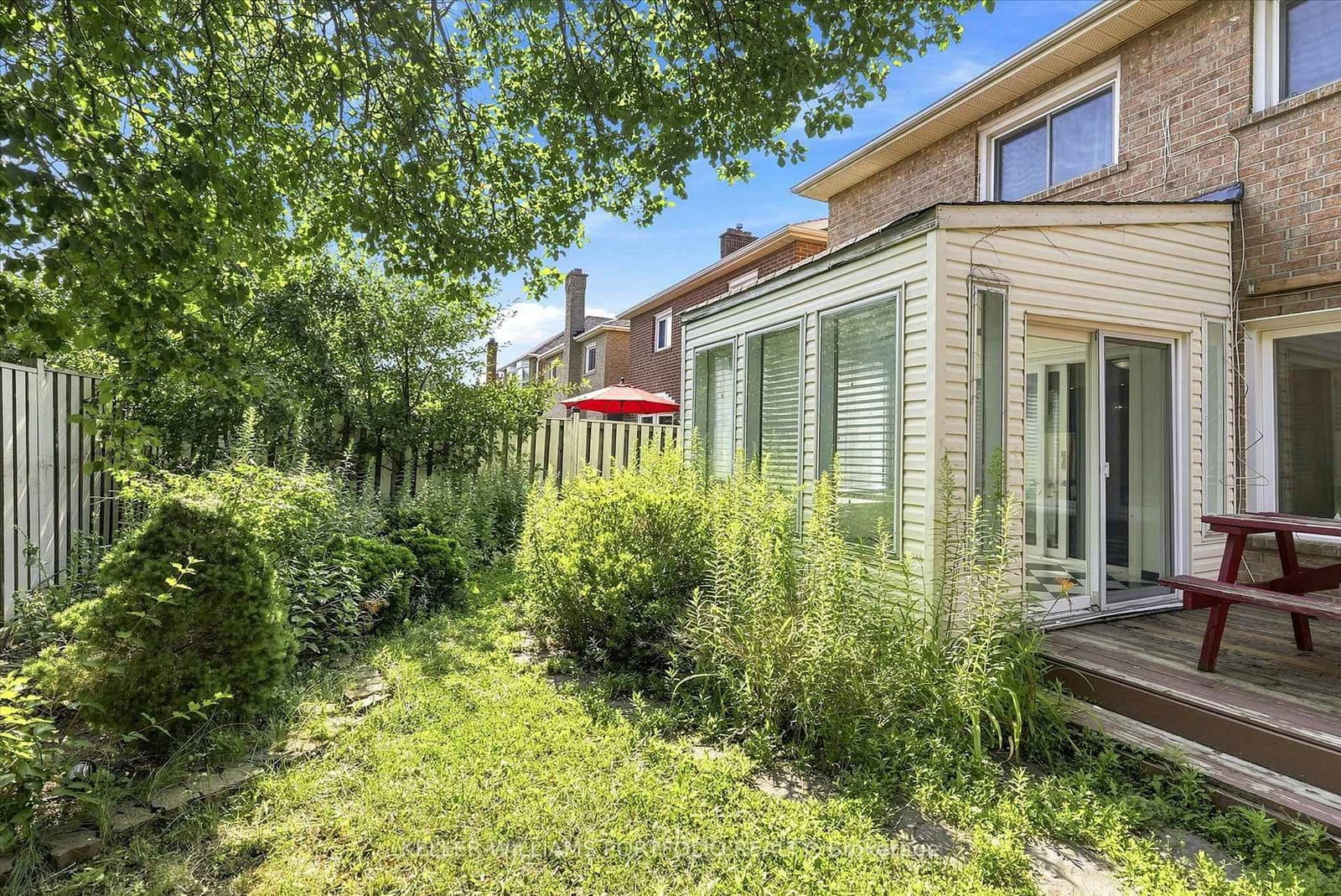 73 Jessica Gardens thumbnail 48