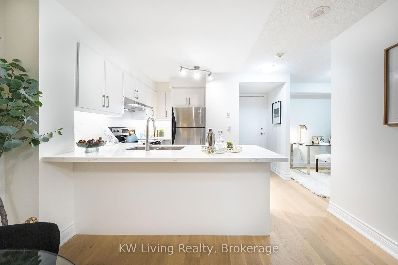 18 HARDING Boulevard, Unit 905 thumbnail 17
