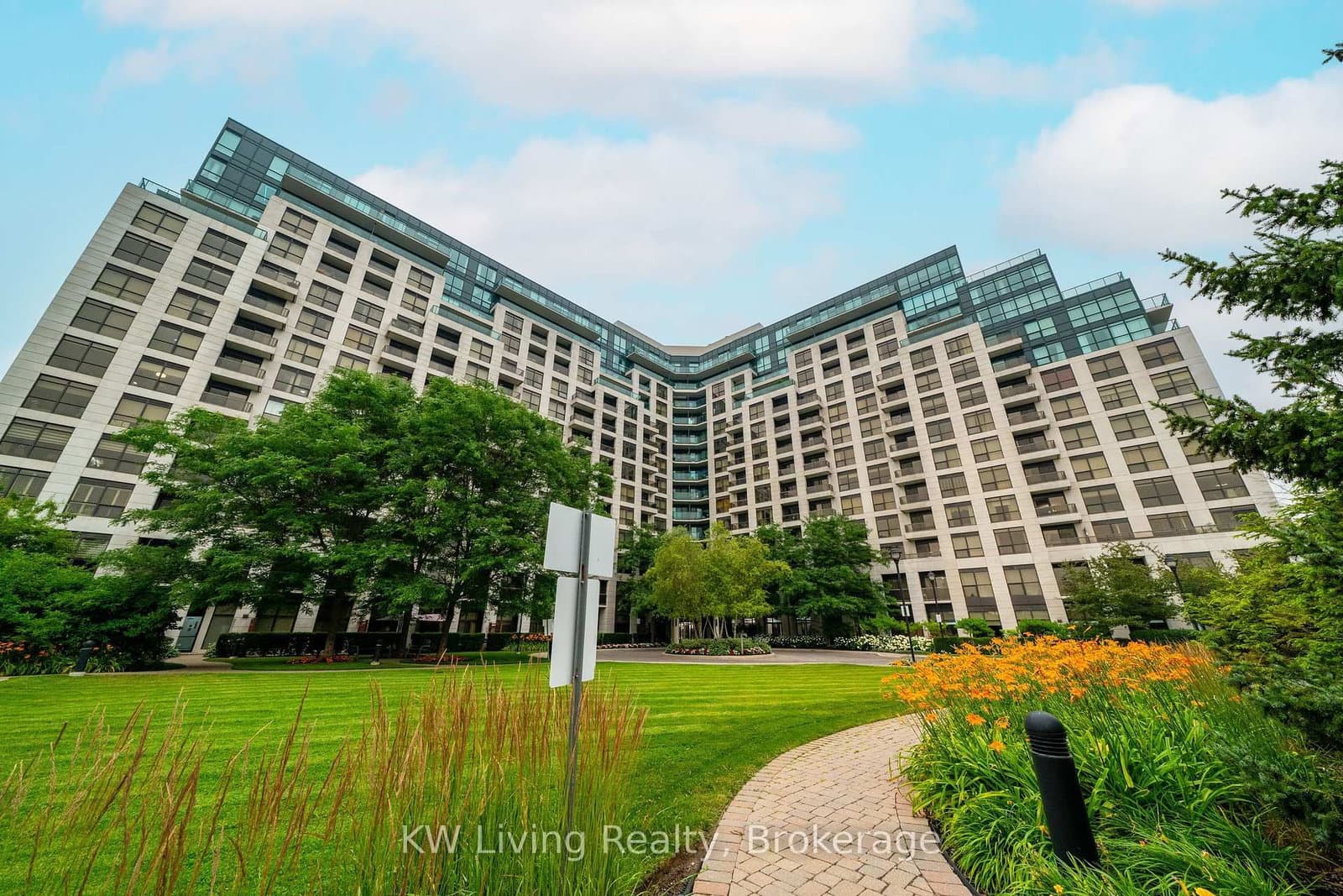 18 HARDING Boulevard, Unit 905 thumbnail 5