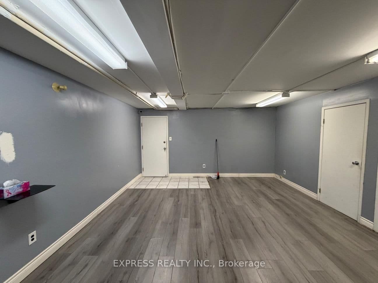 8300 Yonge Street, Unit Bsmt thumbnail 15