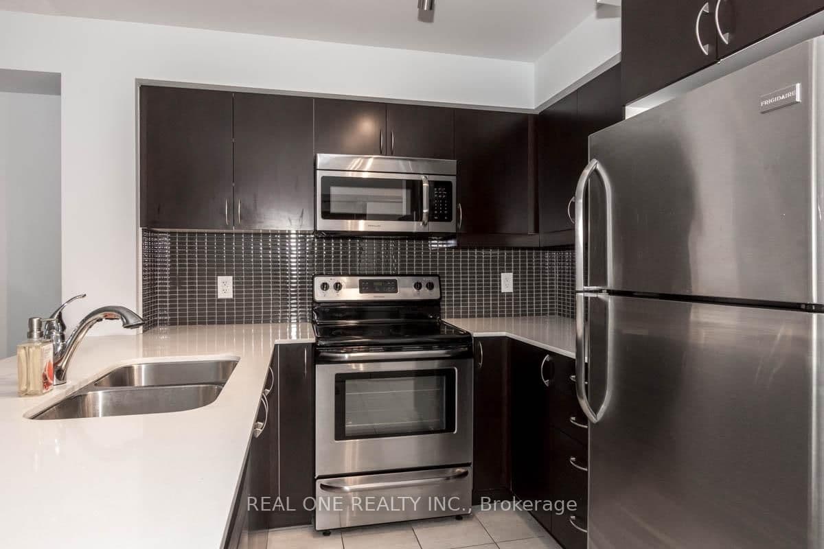 75 King William Crescent, Unit 605 thumbnail 5