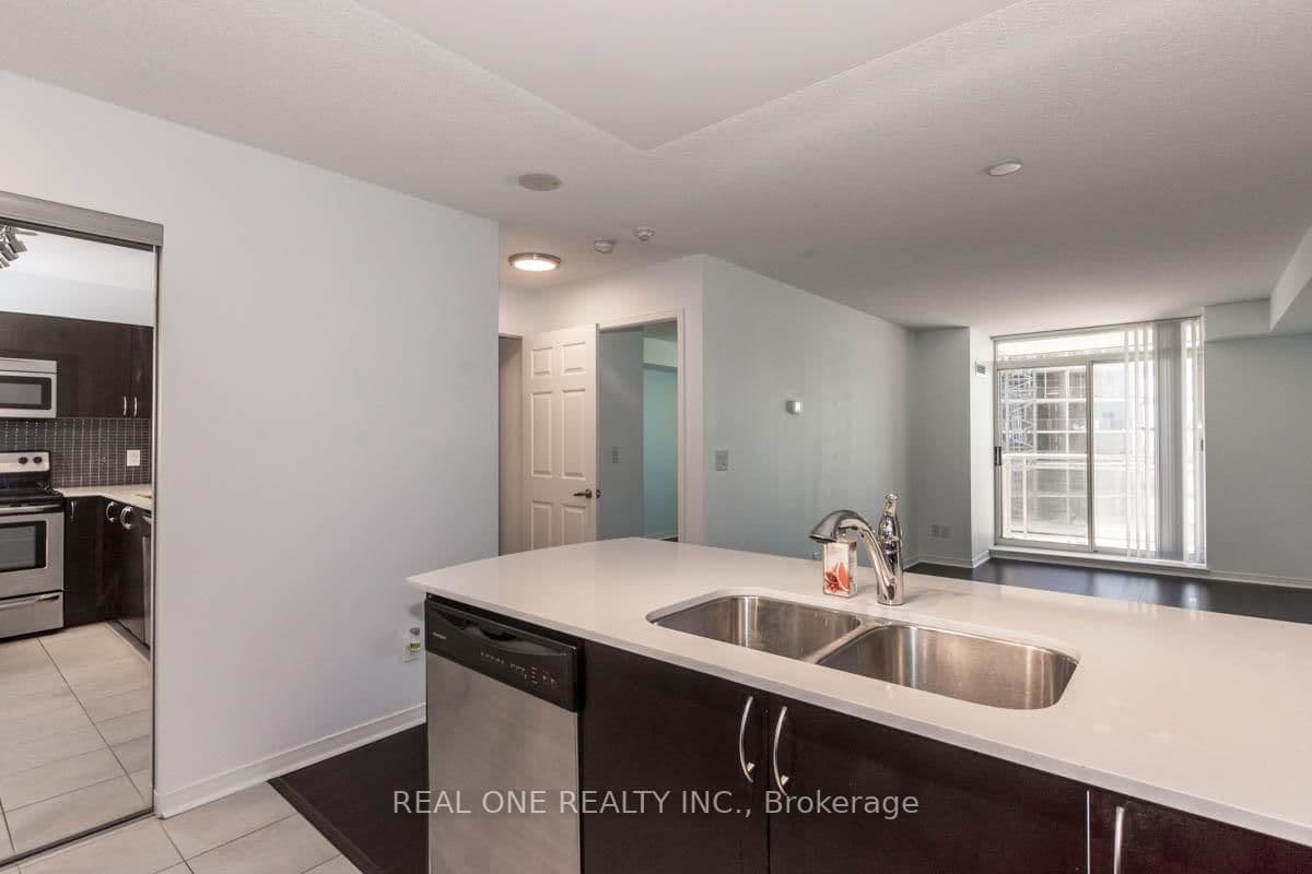 75 King William Crescent, Unit 605 thumbnail 6