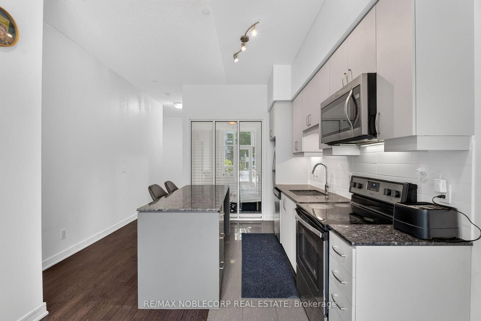 9199 Yonge Street N, Unit 102SE thumbnail 10