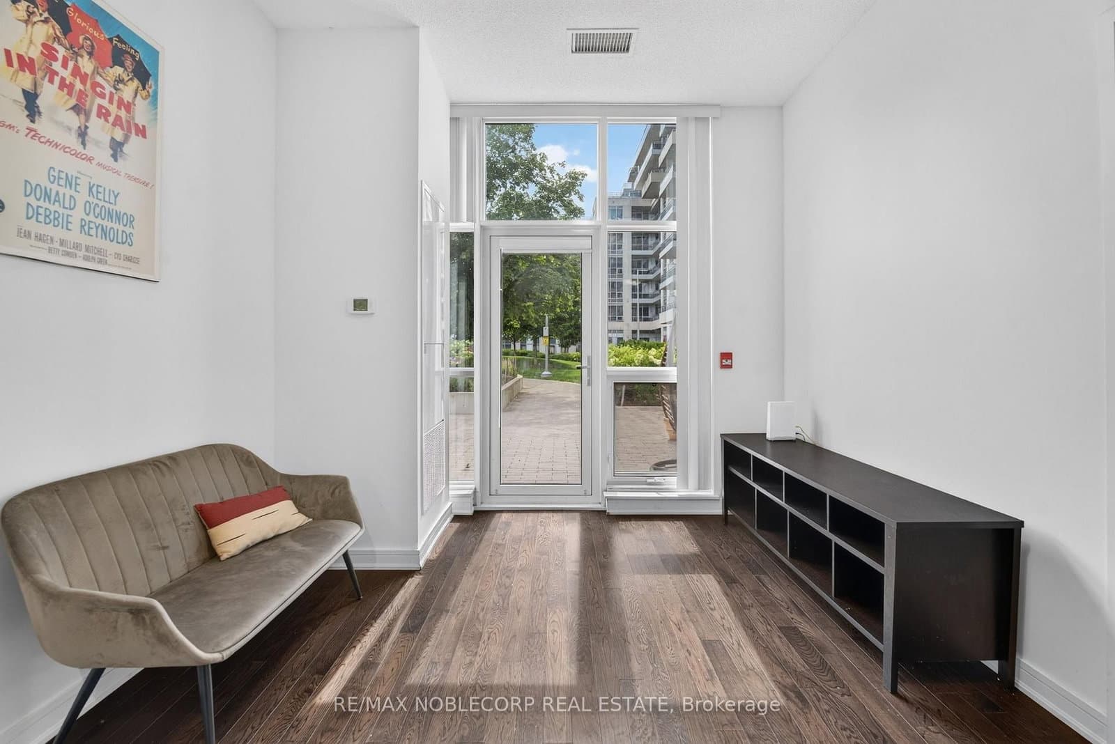 9199 Yonge Street N, Unit 102SE thumbnail 12