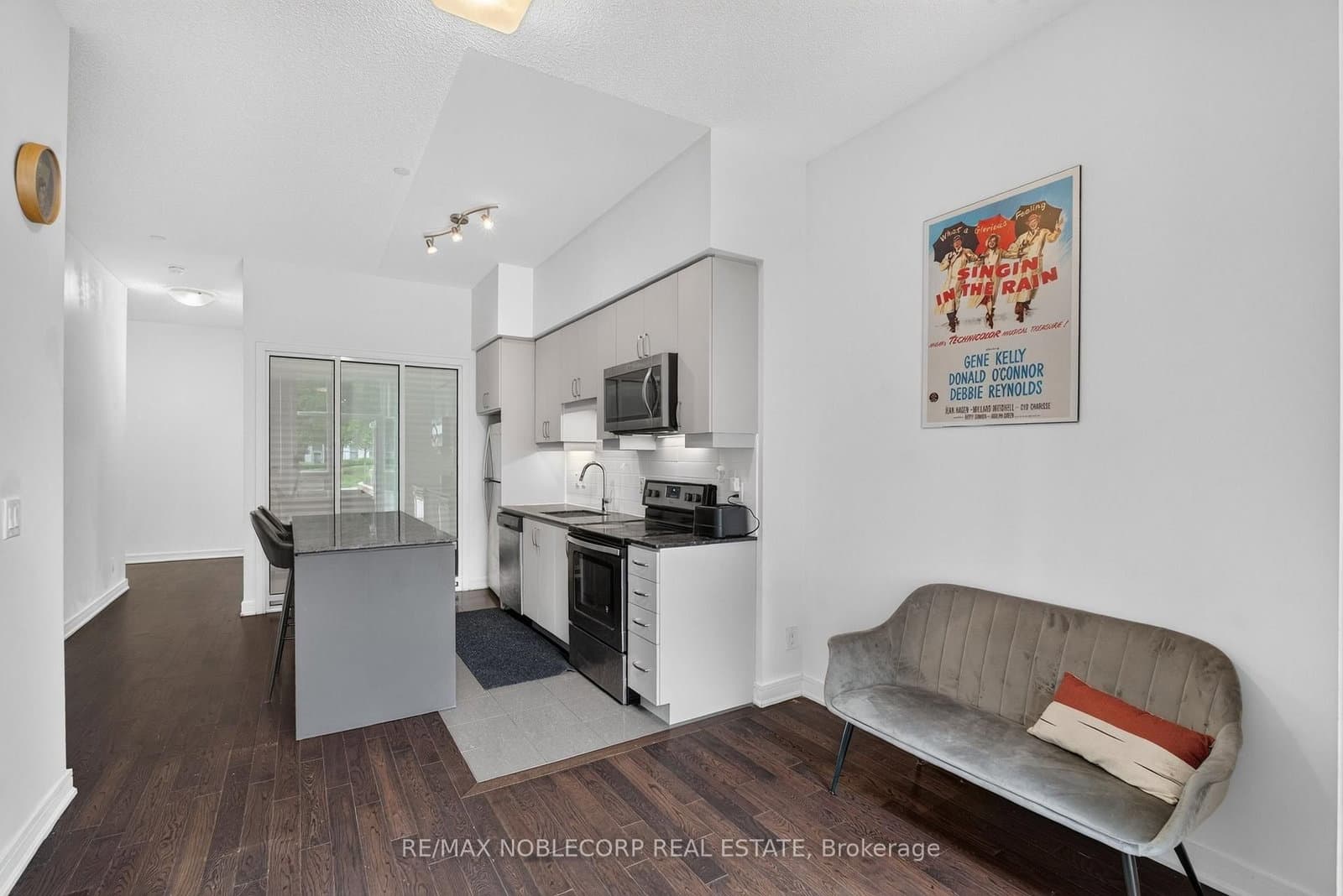 9199 Yonge Street N, Unit 102SE thumbnail 14