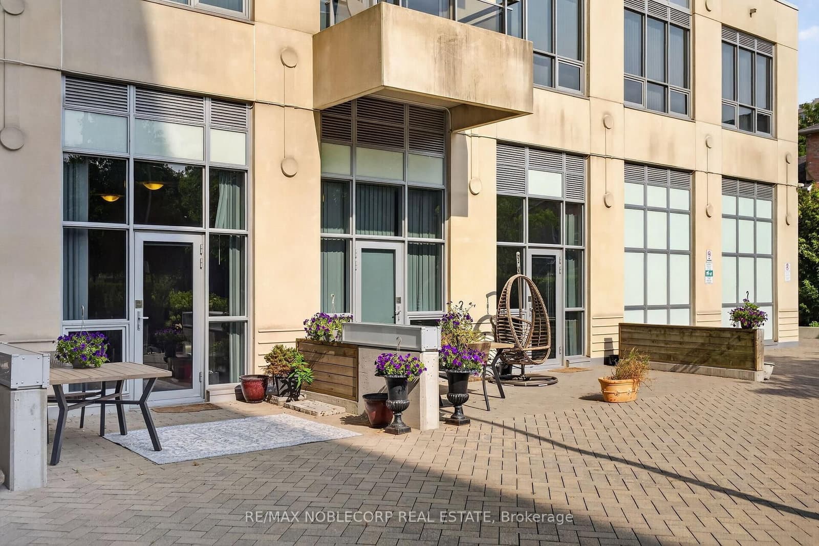 9199 Yonge Street N, Unit 102SE thumbnail 27