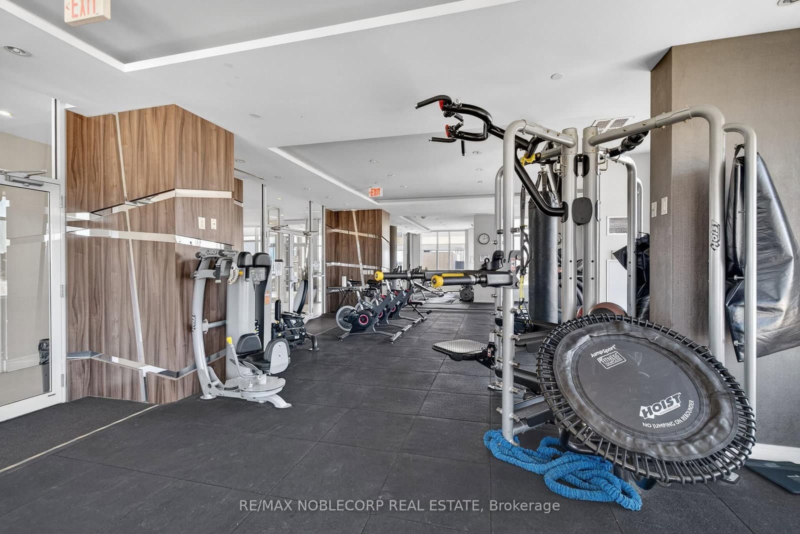 9199 Yonge Street N, Unit 102SE thumbnail 34