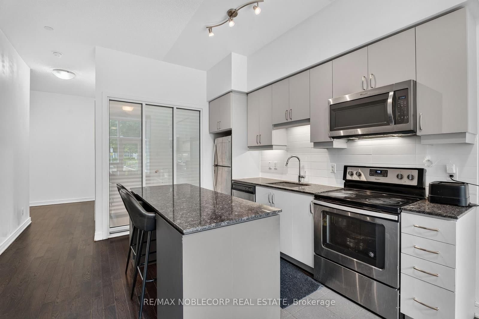 9199 Yonge Street N, Unit 102SE thumbnail 7