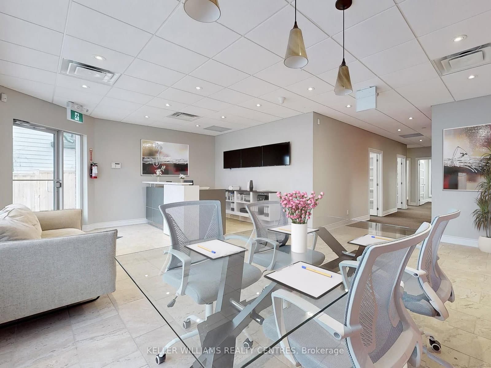 117 Wellington Street E, Unit Unit 4 thumbnail 2