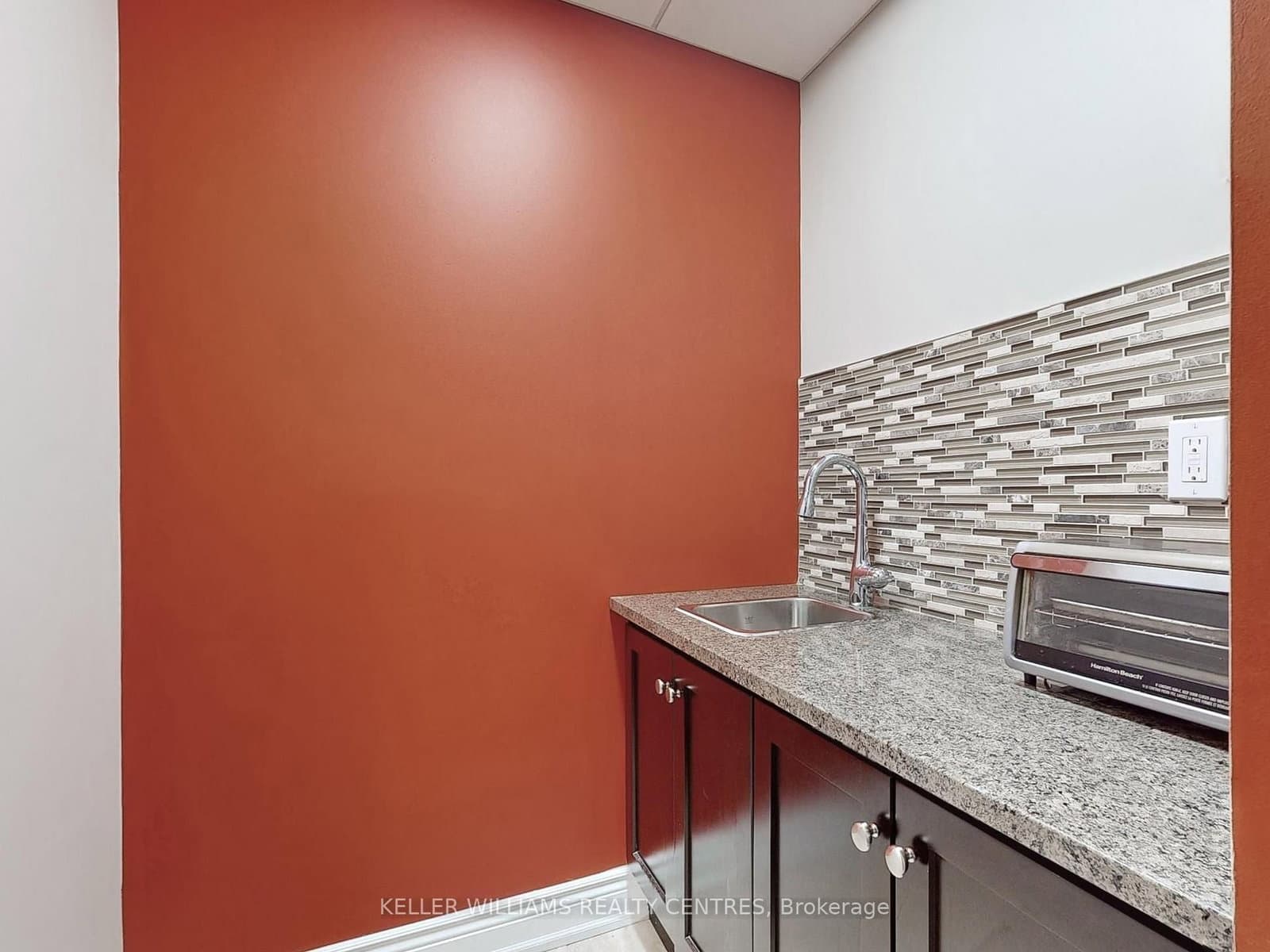 117 Wellington Street E, Unit Unit 4 thumbnail 6