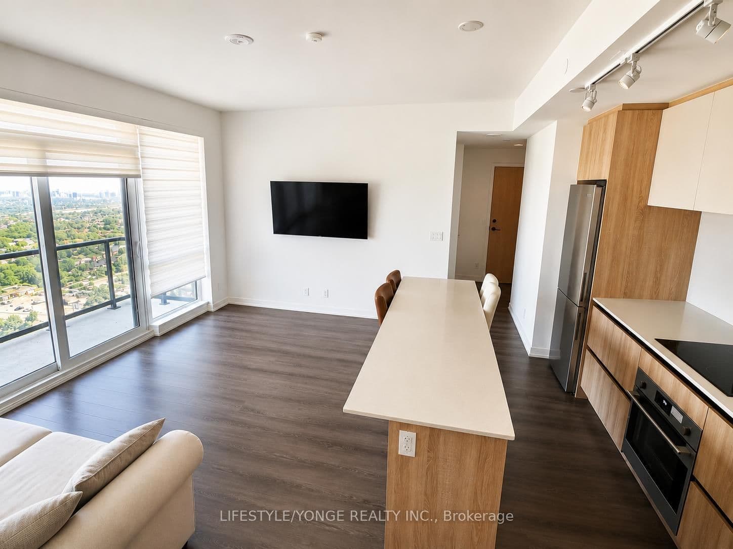 7950 Bathurst Street, Unit B-2403 thumbnail 3