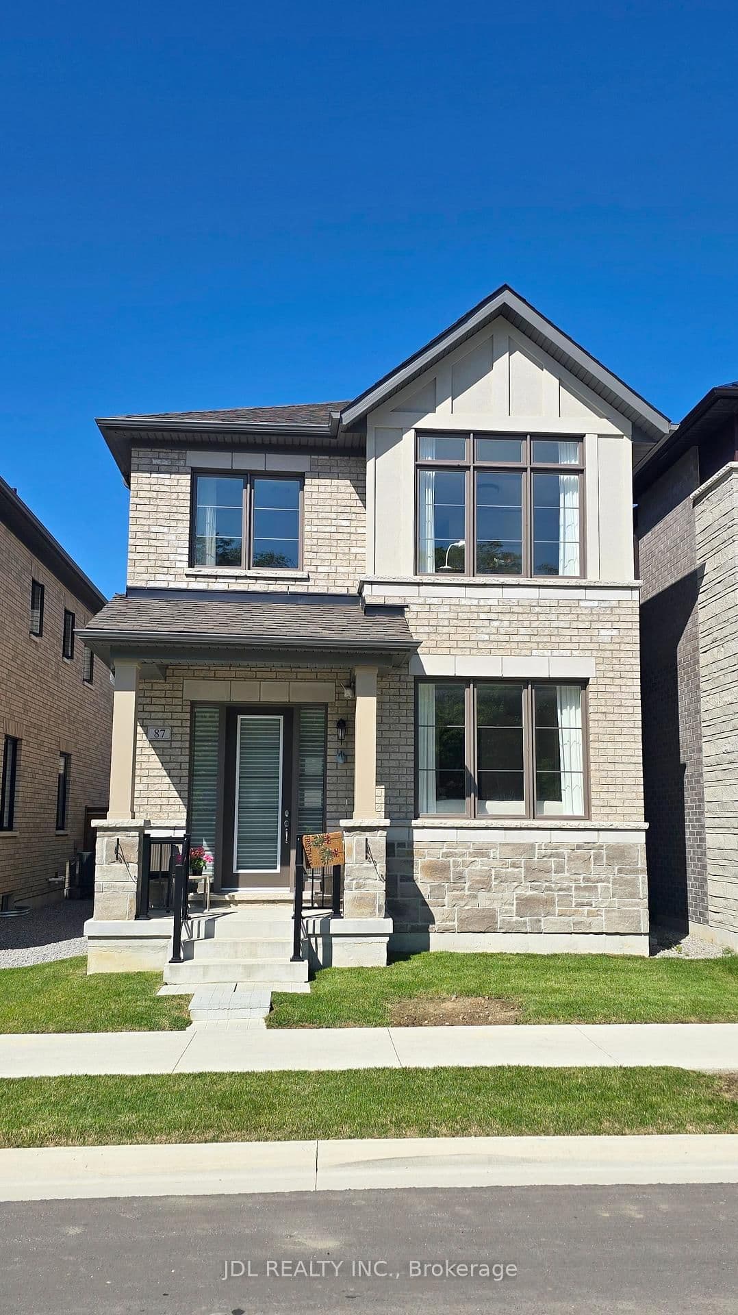87 Albert Newell Drive thumbnail 2
