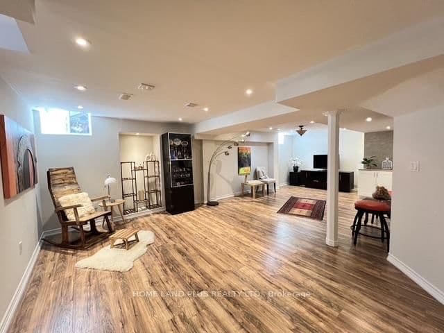 48 Langhorst Crescent thumbnail 36